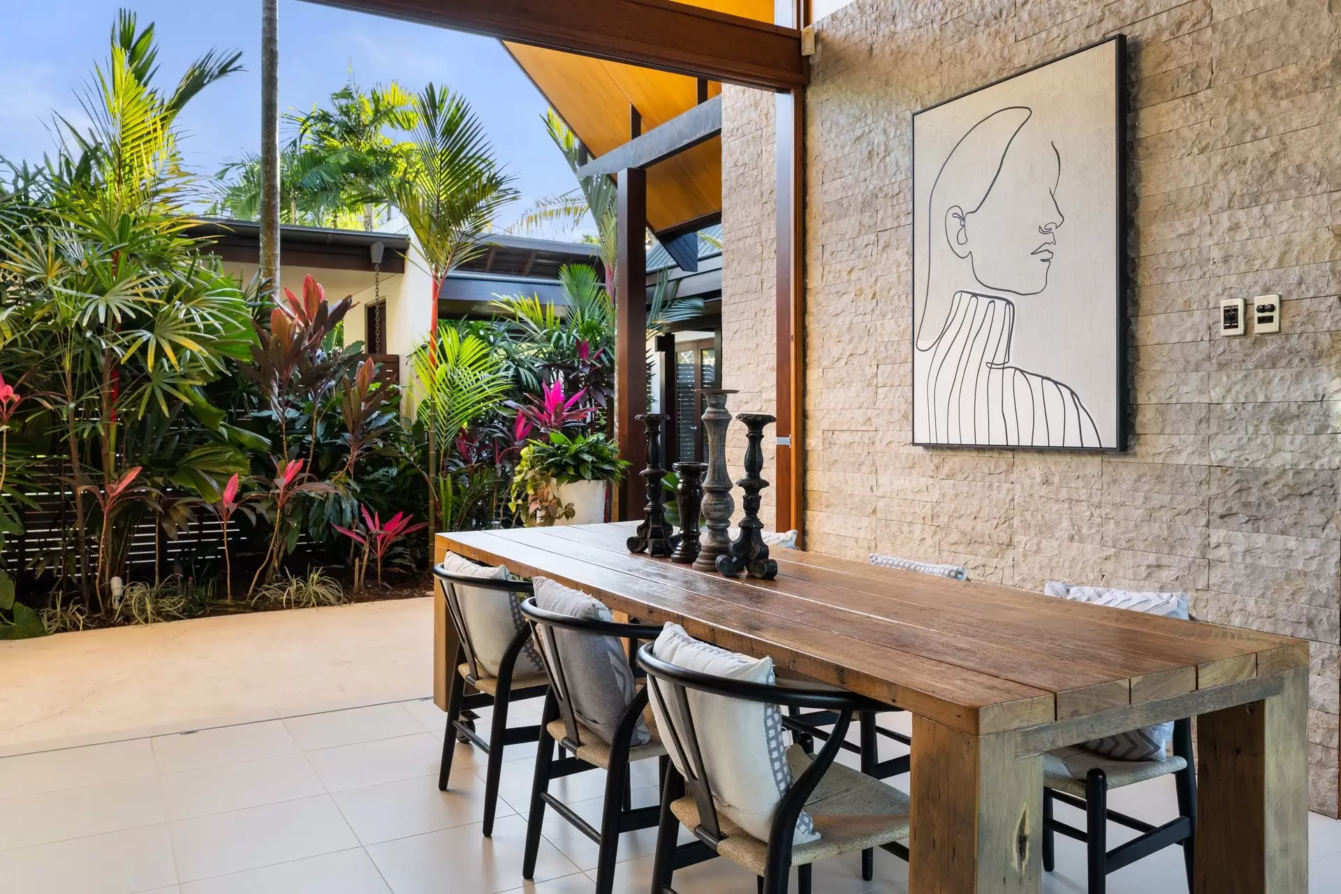 41 Bale Drive, Port Douglas Sold by Queensland Sotheby's International Realty - image 1