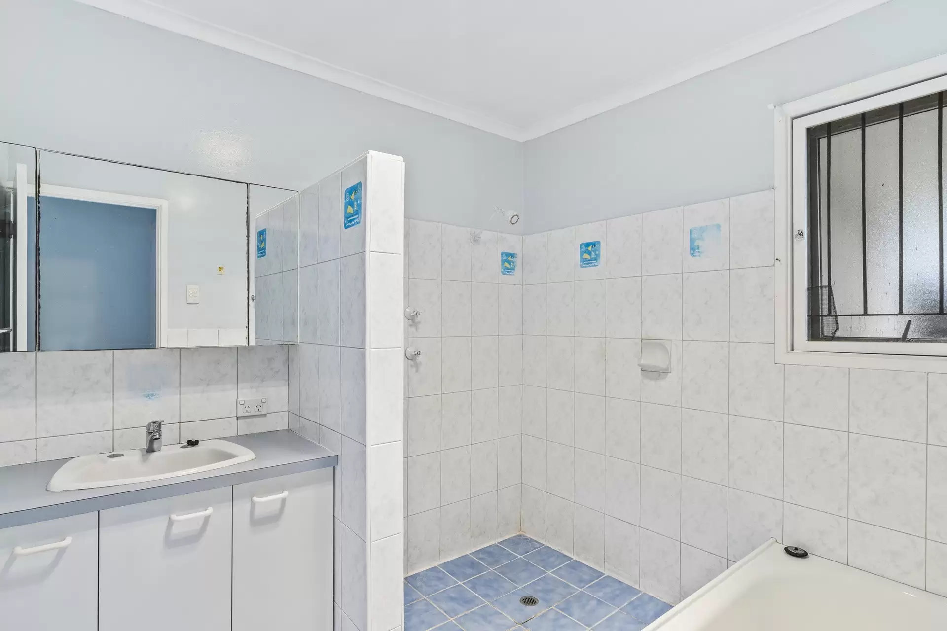 27 Diana Street, Capalaba Sold by Queensland Sotheby's International Realty - image 1