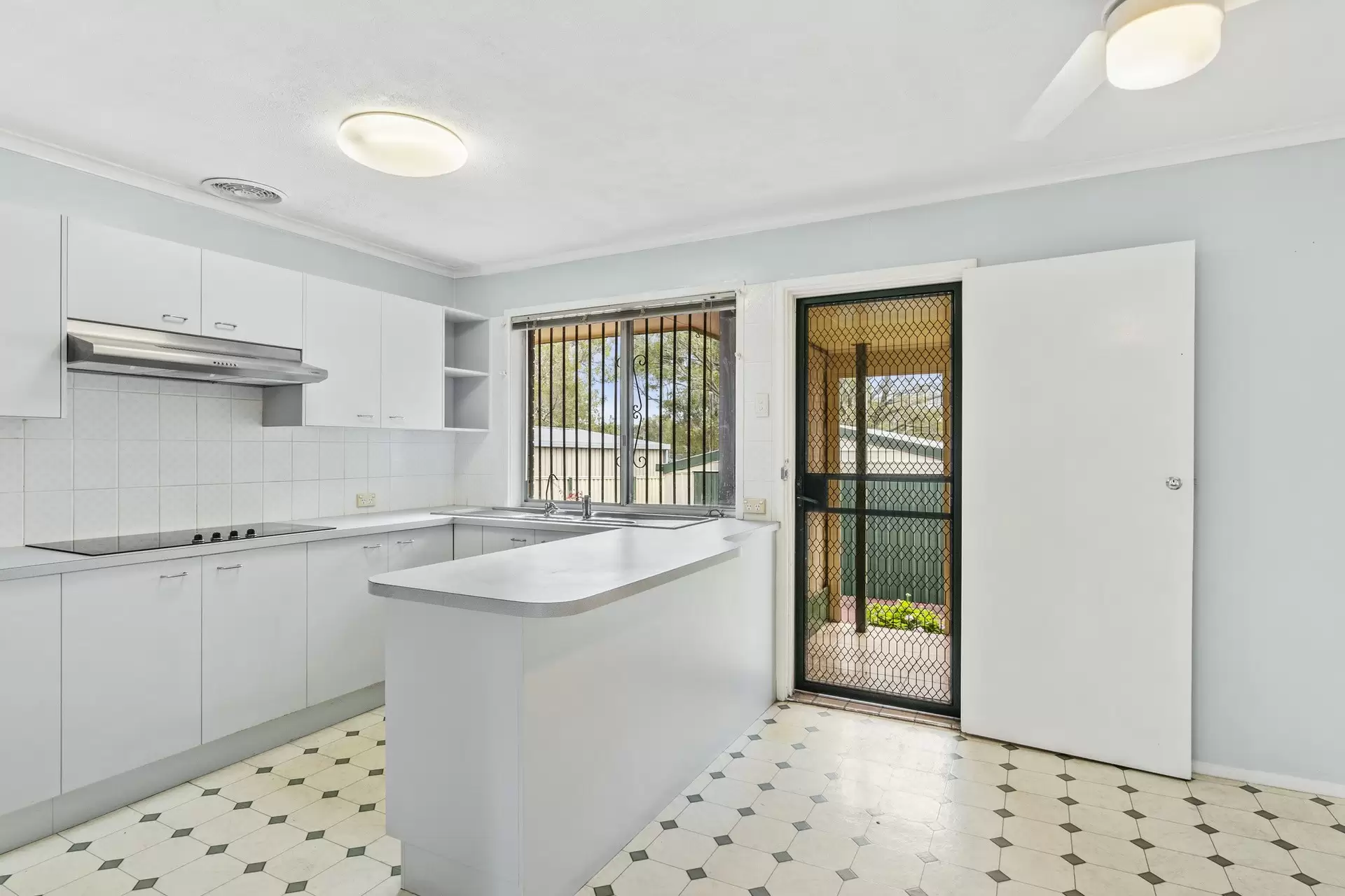 27 Diana Street, Capalaba Sold by  - image 1