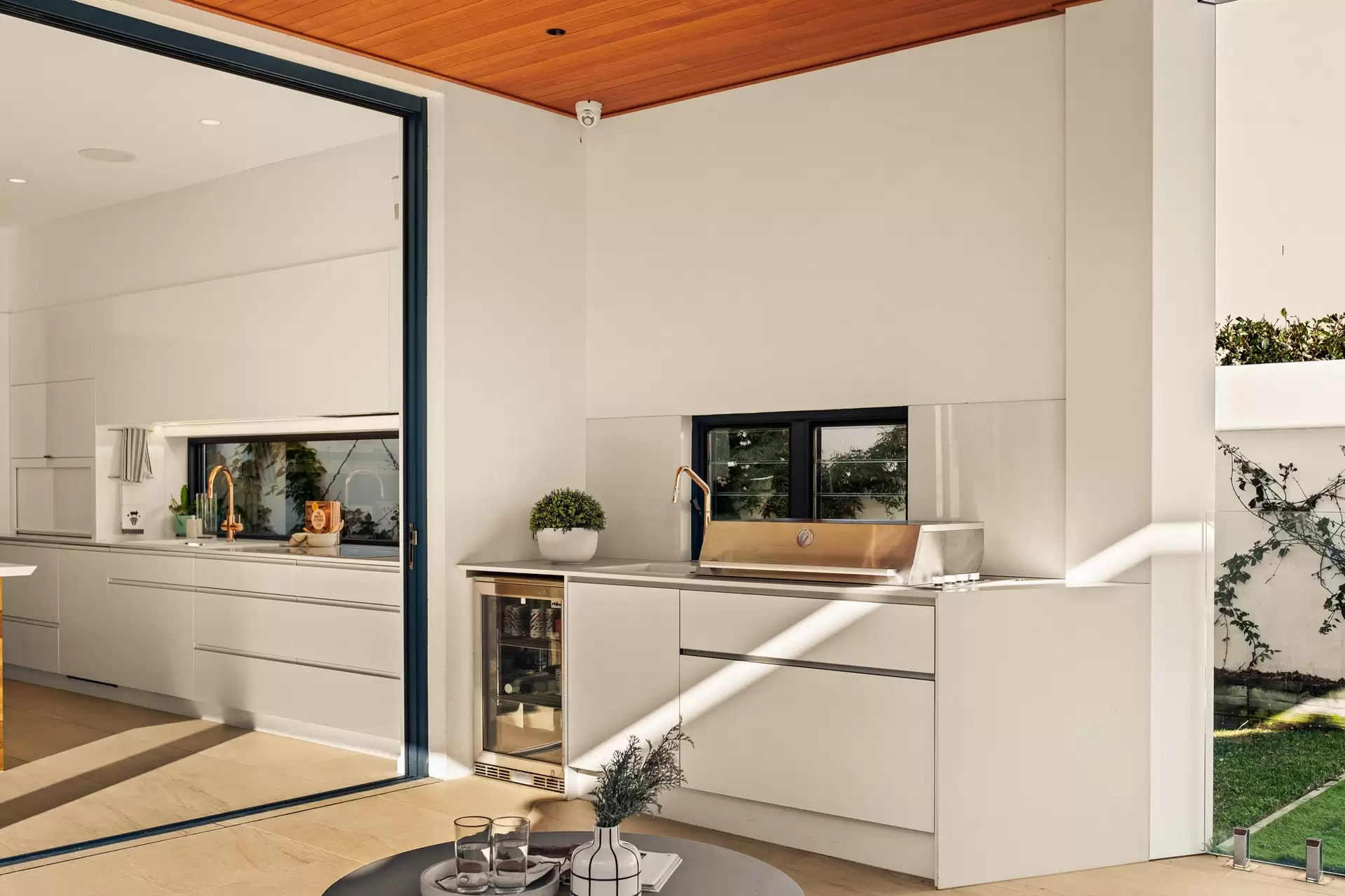 6 Boree Street, Kedron Sold by Queensland Sotheby's International Realty - image 1