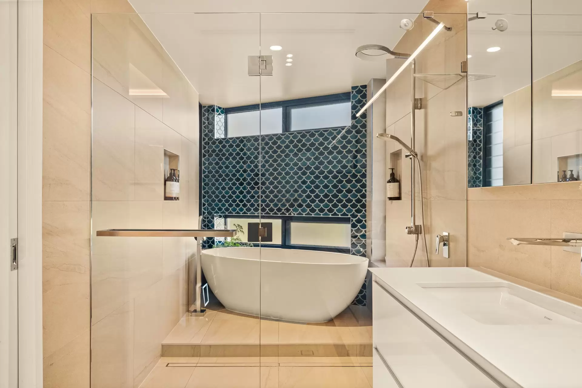 6 Boree Street, Kedron Sold by Queensland Sotheby's International Realty - image 1