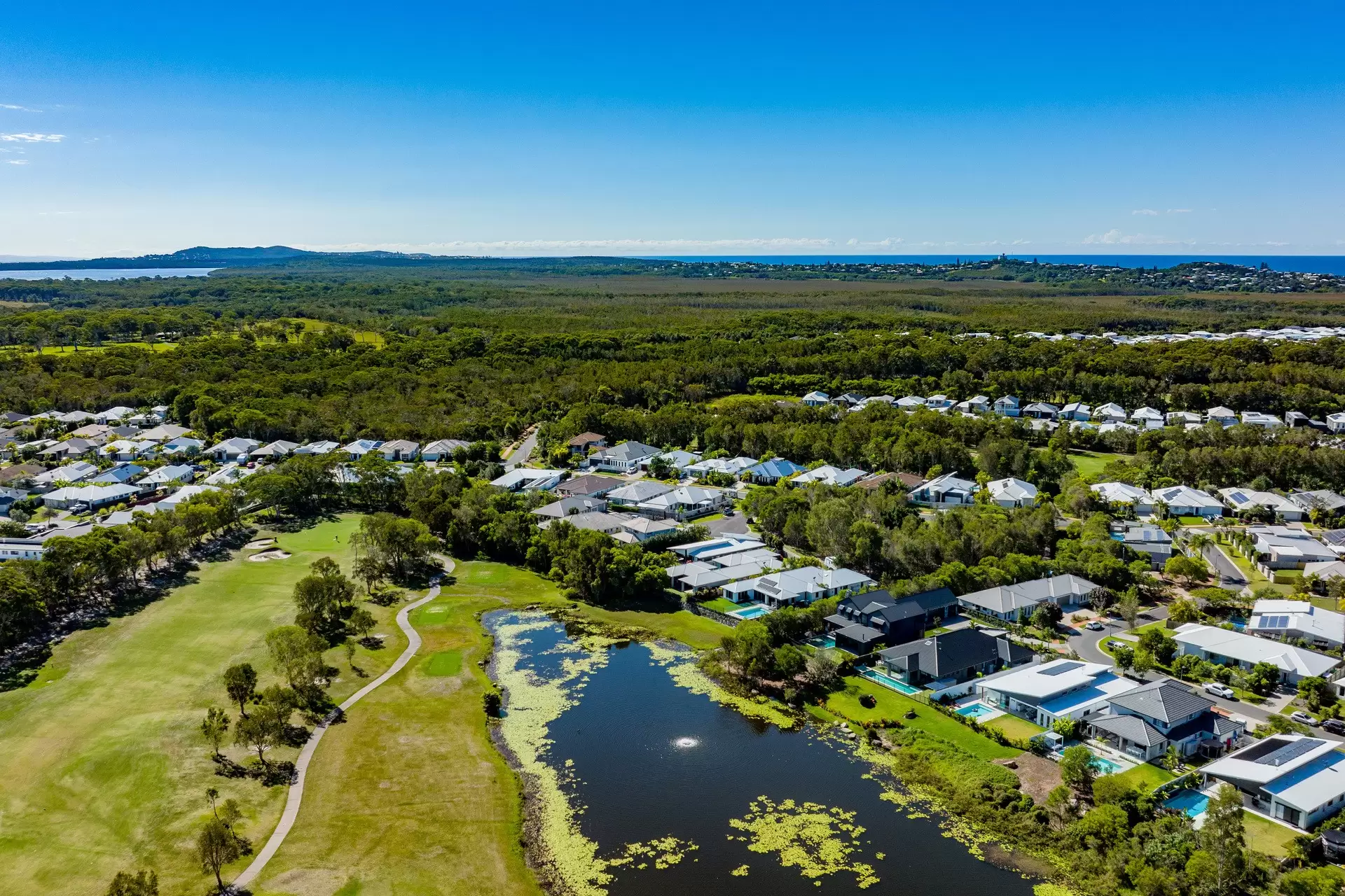 8 Peachtree Crescent, Peregian Springs Sold by  - image 1