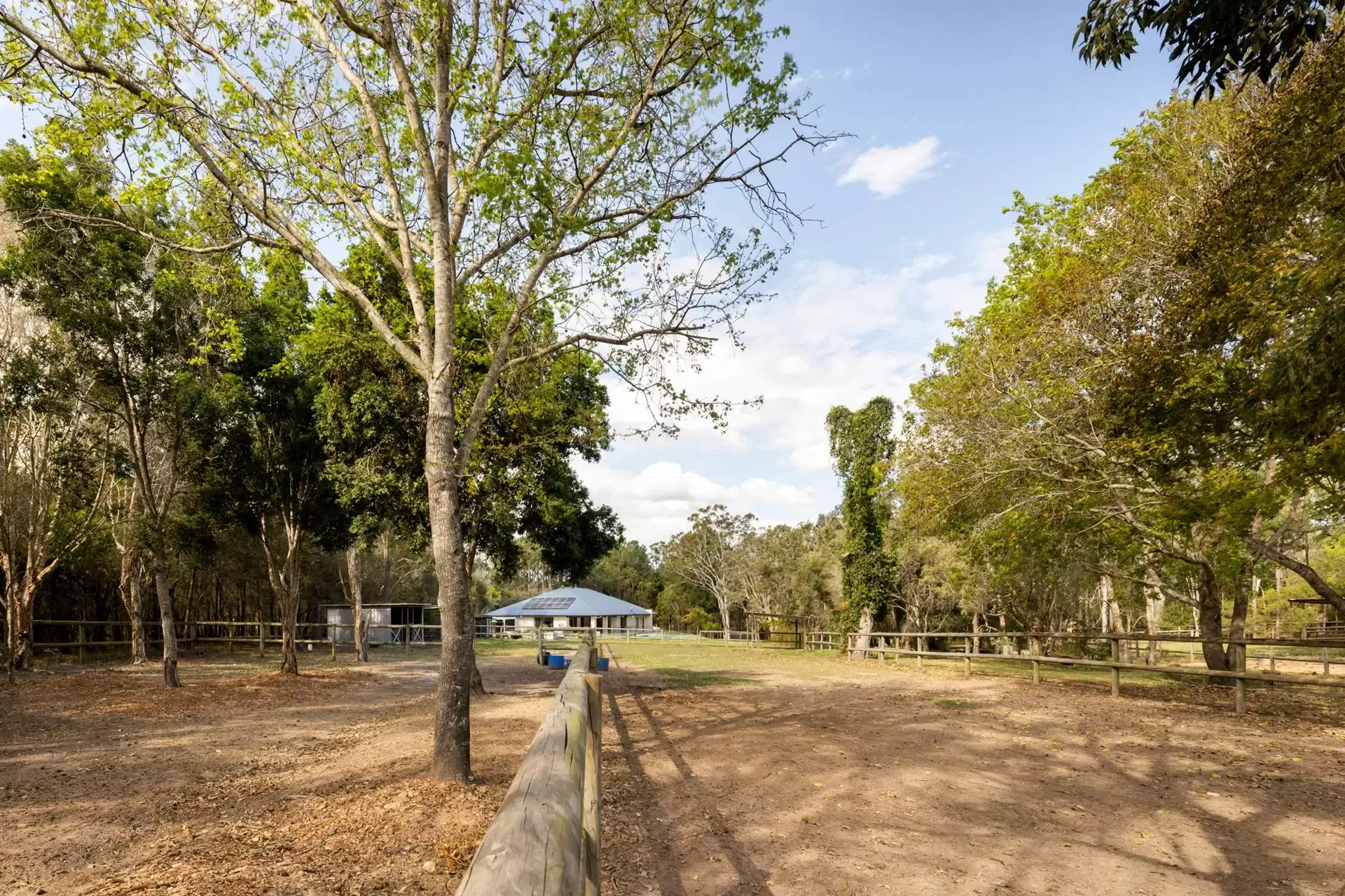 181 Bacton Road, Chandler Sold by Queensland Sotheby's International Realty - image 1
