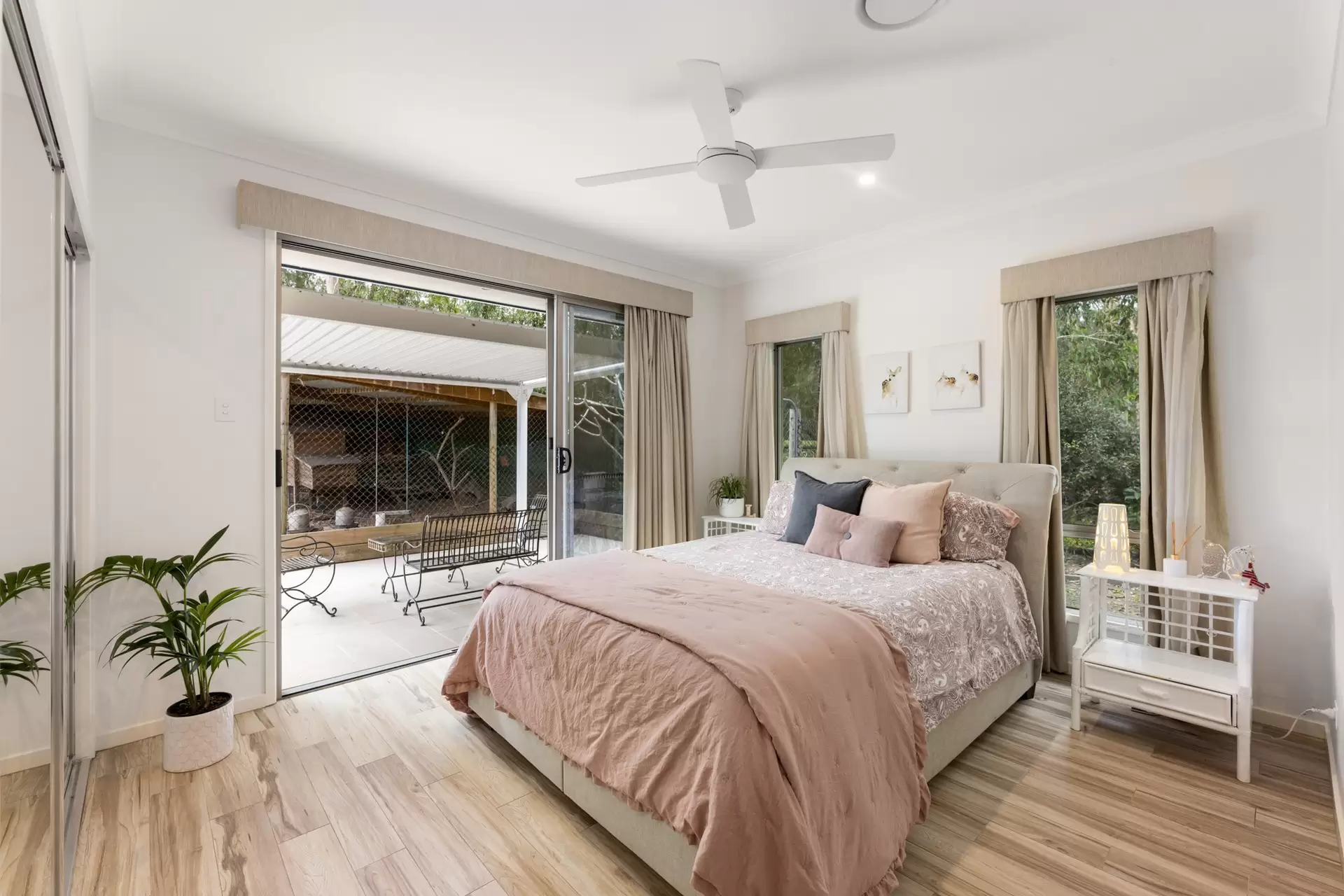 181 Bacton Road, Chandler Sold by Queensland Sotheby's International Realty - image 1