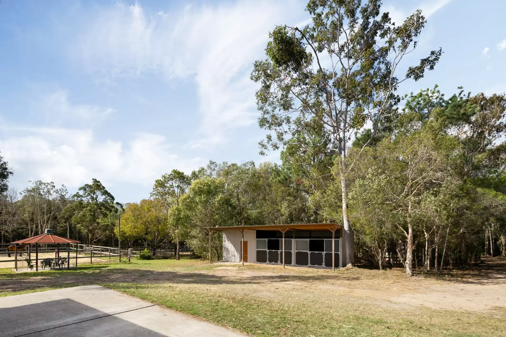 181 Bacton Road, Chandler Sold by Queensland Sotheby's International Realty - image 1