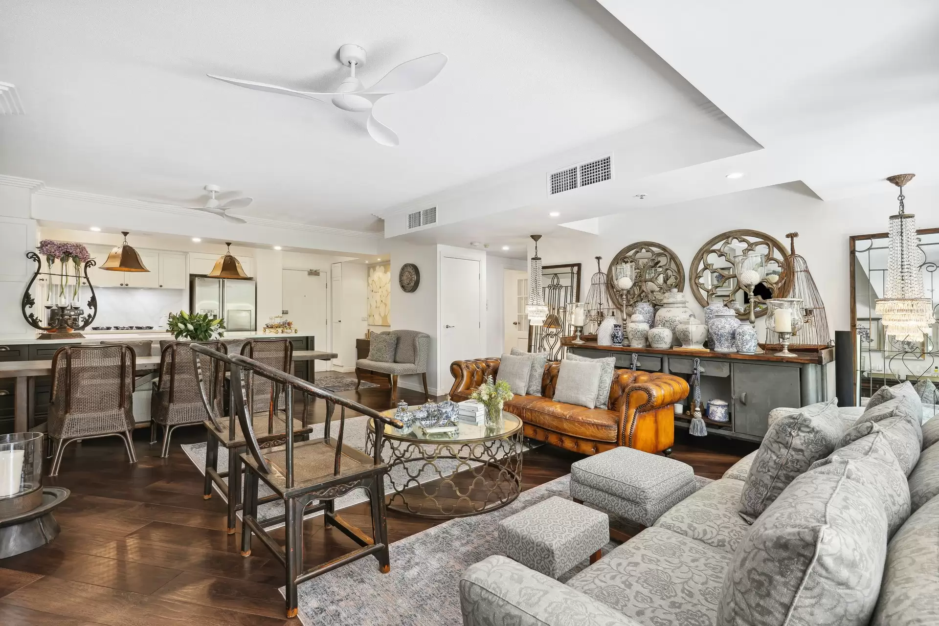 1002/1 Lennie Avenue, Main Beach Sold by Queensland Sotheby's International Realty - image 1