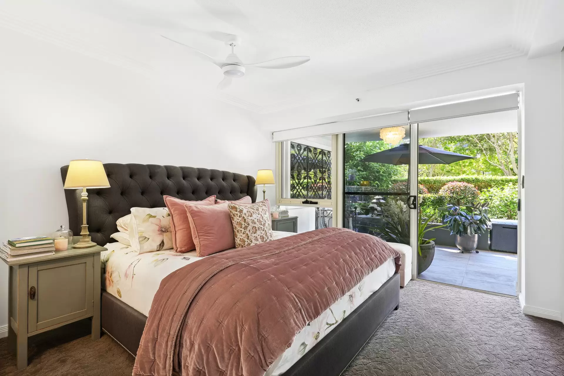 1002/1 Lennie Avenue, Main Beach Sold by Queensland Sotheby's International Realty - image 1