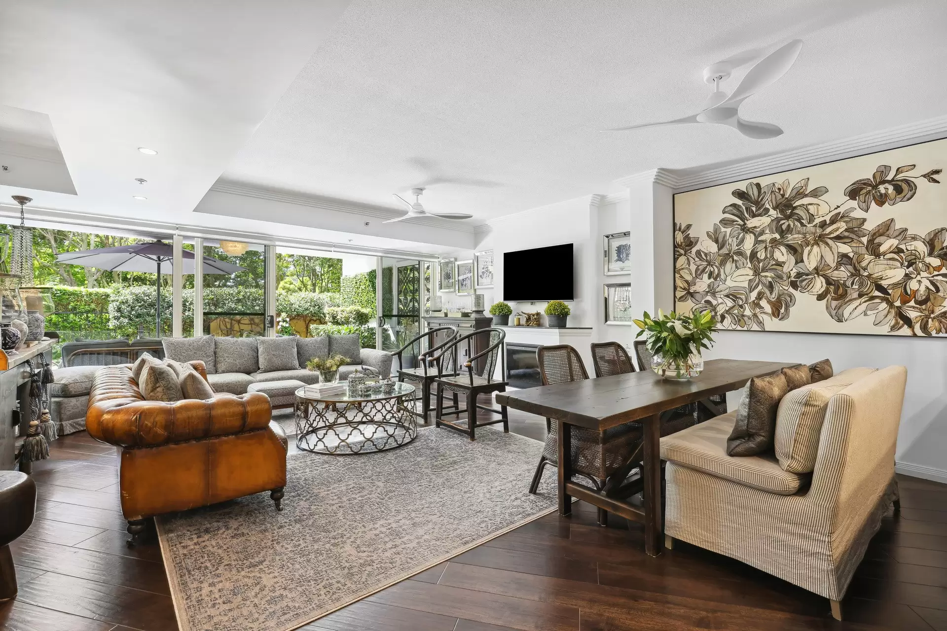 1002/1 Lennie Avenue, Main Beach Sold by Queensland Sotheby's International Realty - image 1