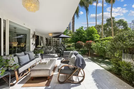 1002/1 Lennie Avenue, Main Beach Sold by 