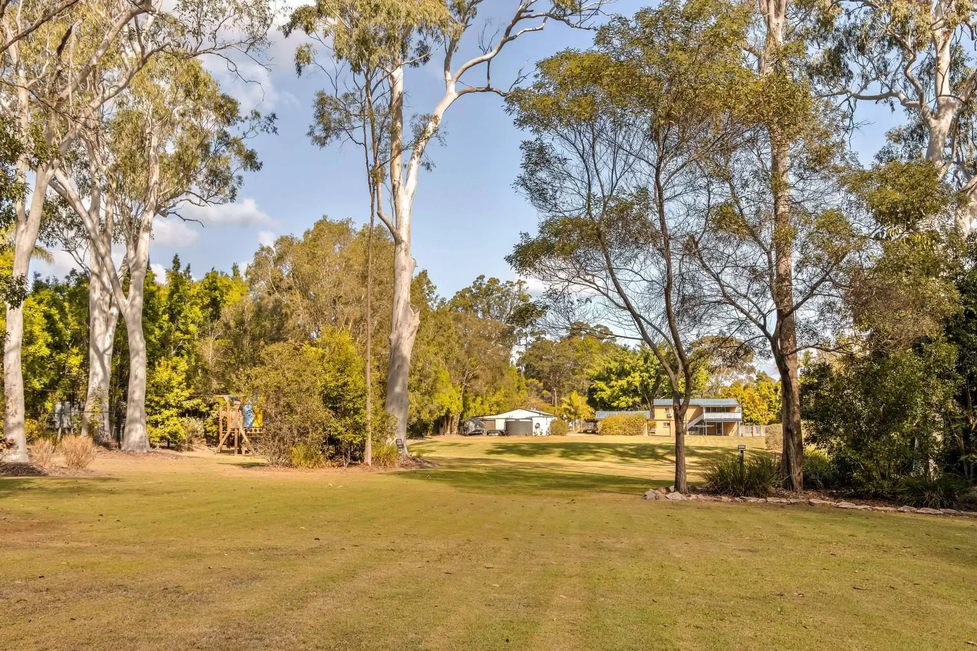 170 Boston Road, Belmont Sold by Queensland Sotheby's International Realty - image 1