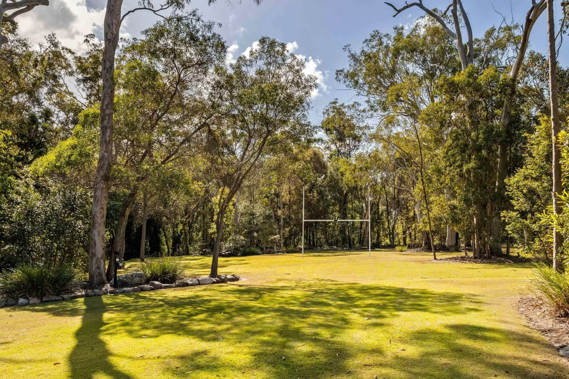 170 Boston Road, Belmont Sold by Queensland Sotheby's International Realty - image 1