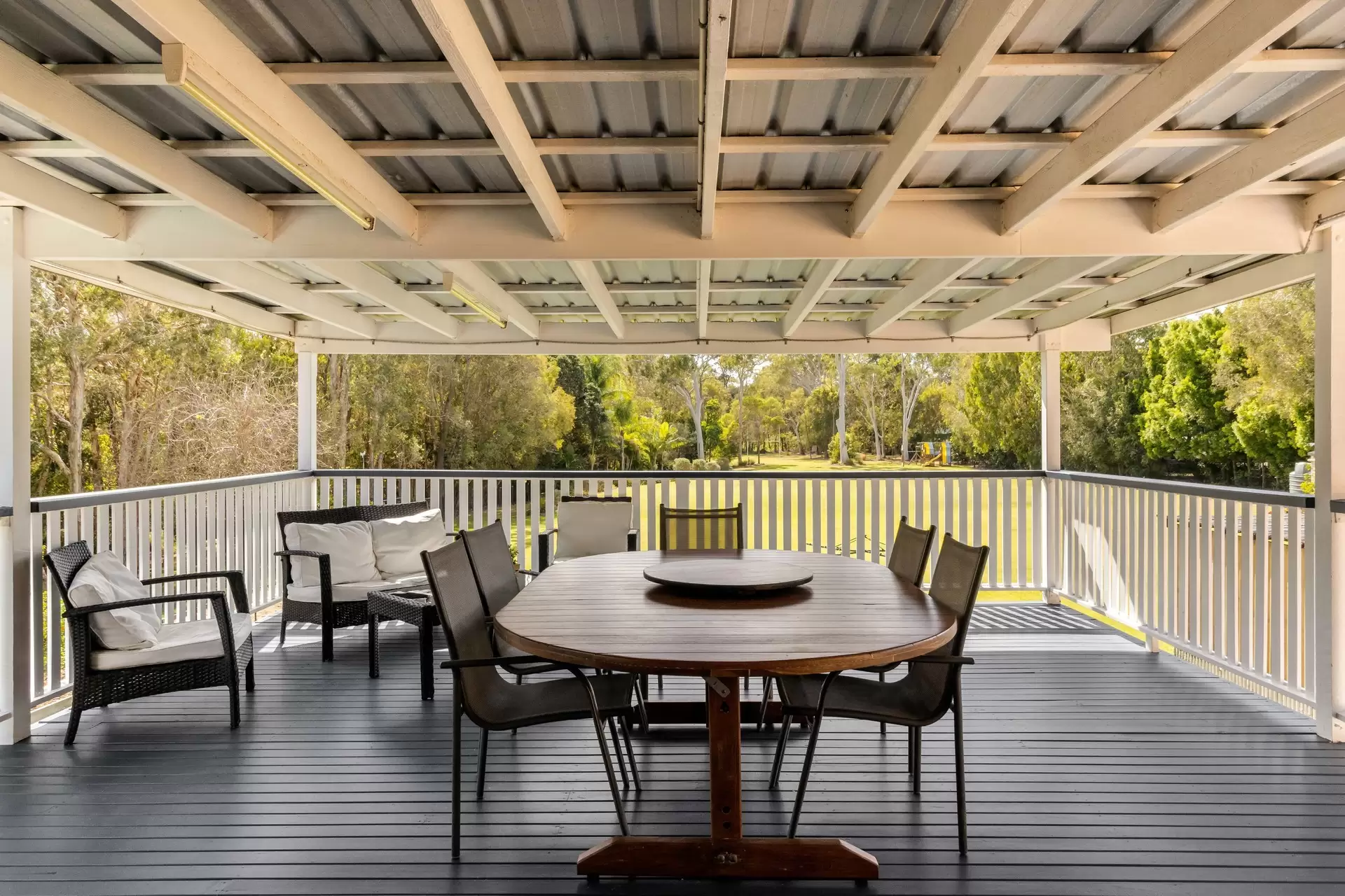 170 Boston Road, Belmont Sold by Queensland Sotheby's International Realty - image 1