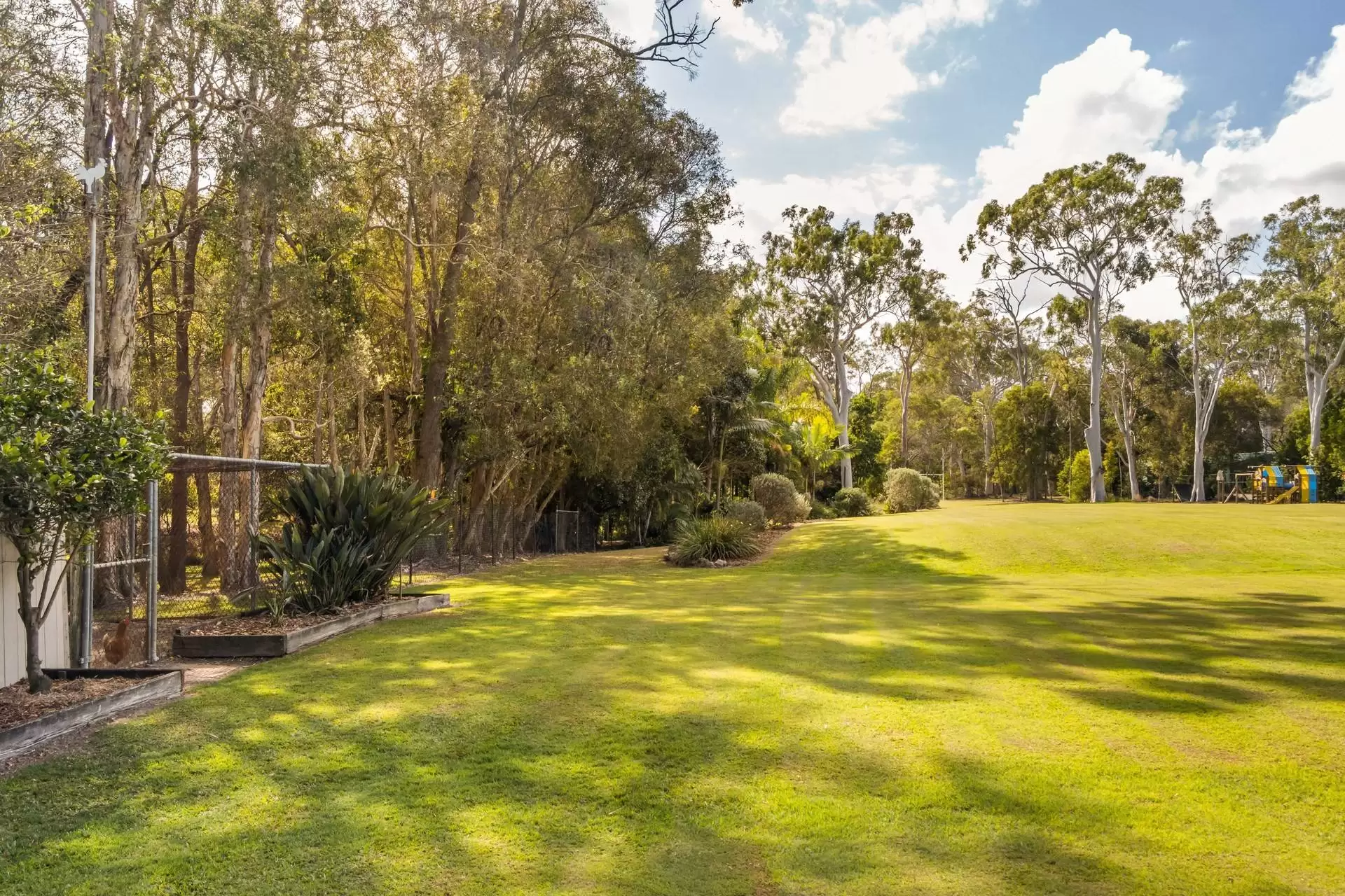 170 Boston Road, Belmont Sold by Queensland Sotheby's International Realty - image 1