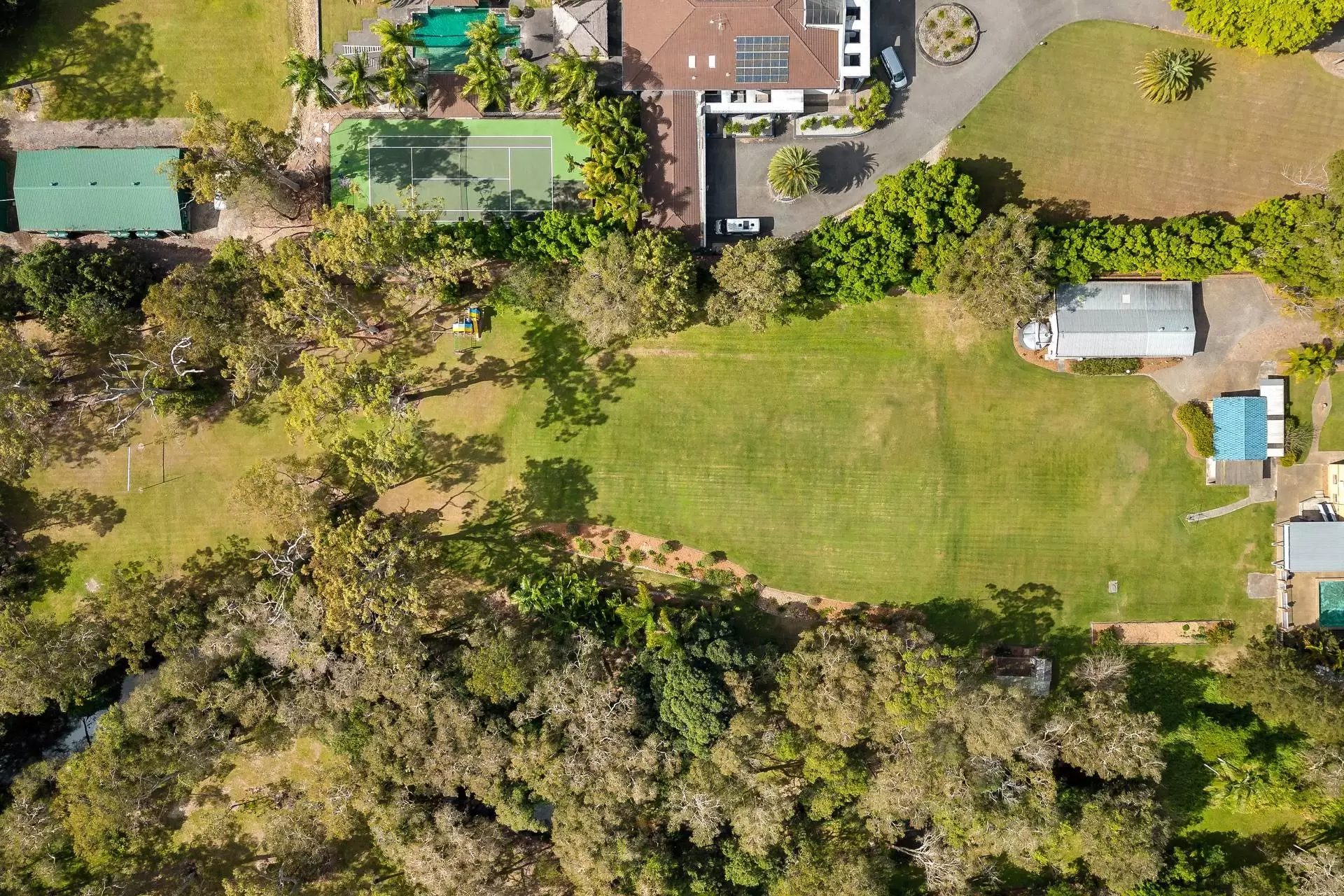 170 Boston Road, Belmont Sold by Queensland Sotheby's International Realty - image 1