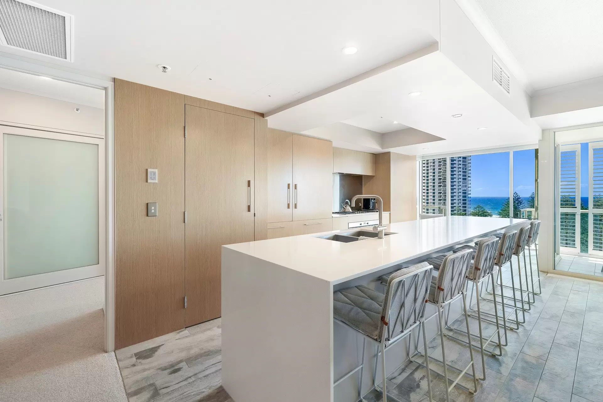 1102/1 Lennie Avenue, Main Beach Sold by Queensland Sotheby's International Realty - image 1