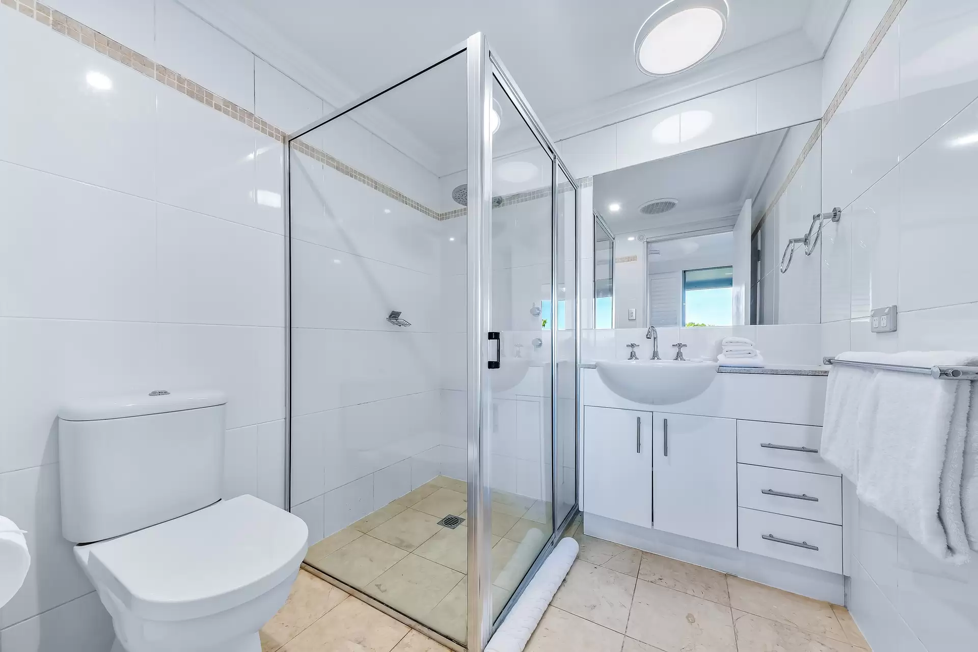 1/2 Banksia Court, Hamilton Island Sold by Queensland Sotheby's International Realty - image 1