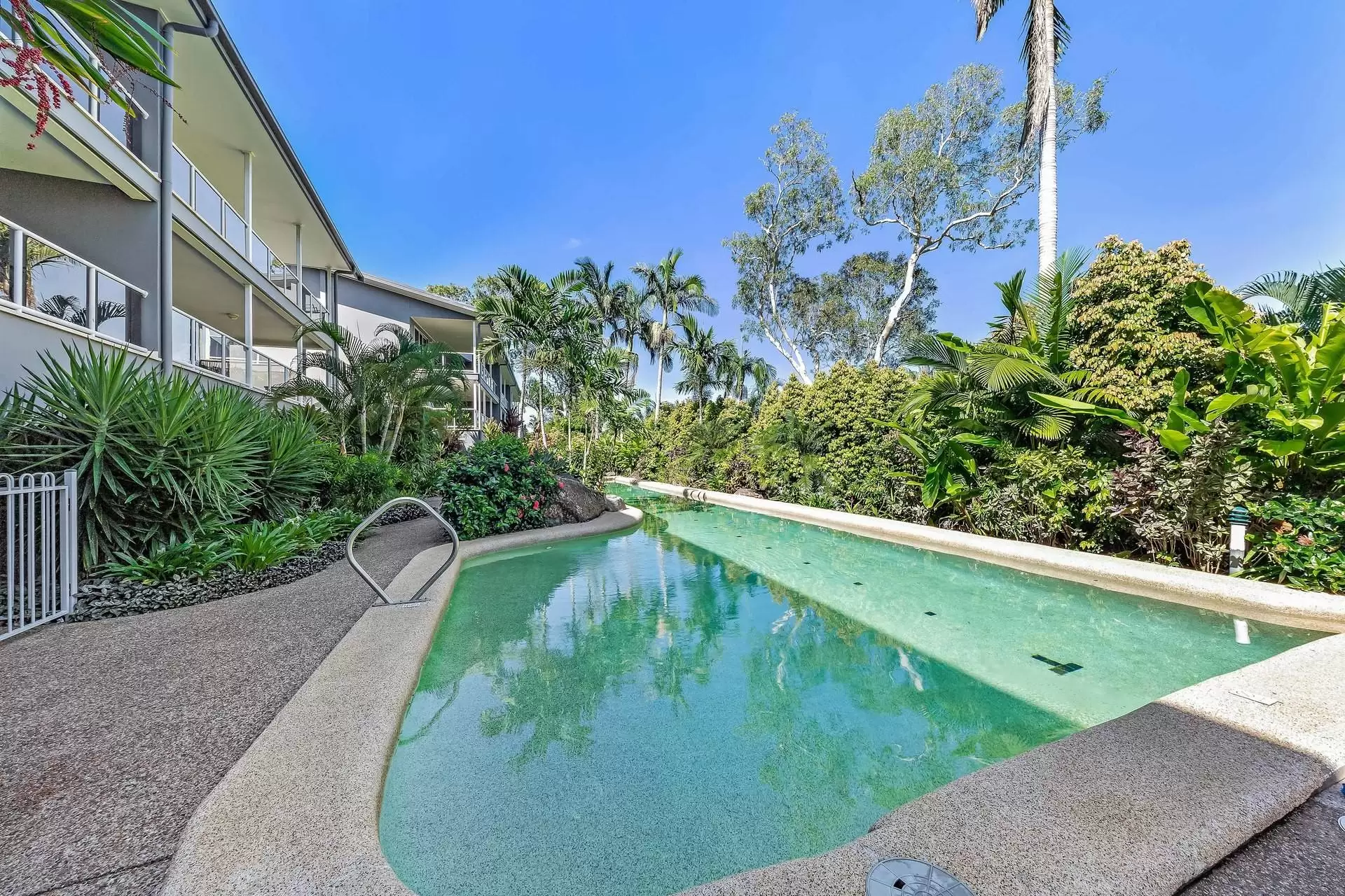 1/2 Banksia Court, Hamilton Island Sold by Queensland Sotheby's International Realty - image 1