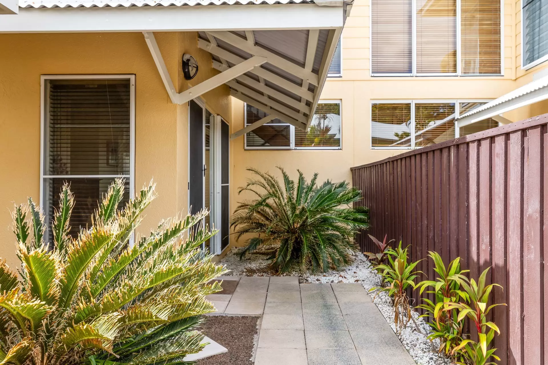 15/24-70 Nautilus Street, Port Douglas Sold by Queensland Sotheby's International Realty - image 1