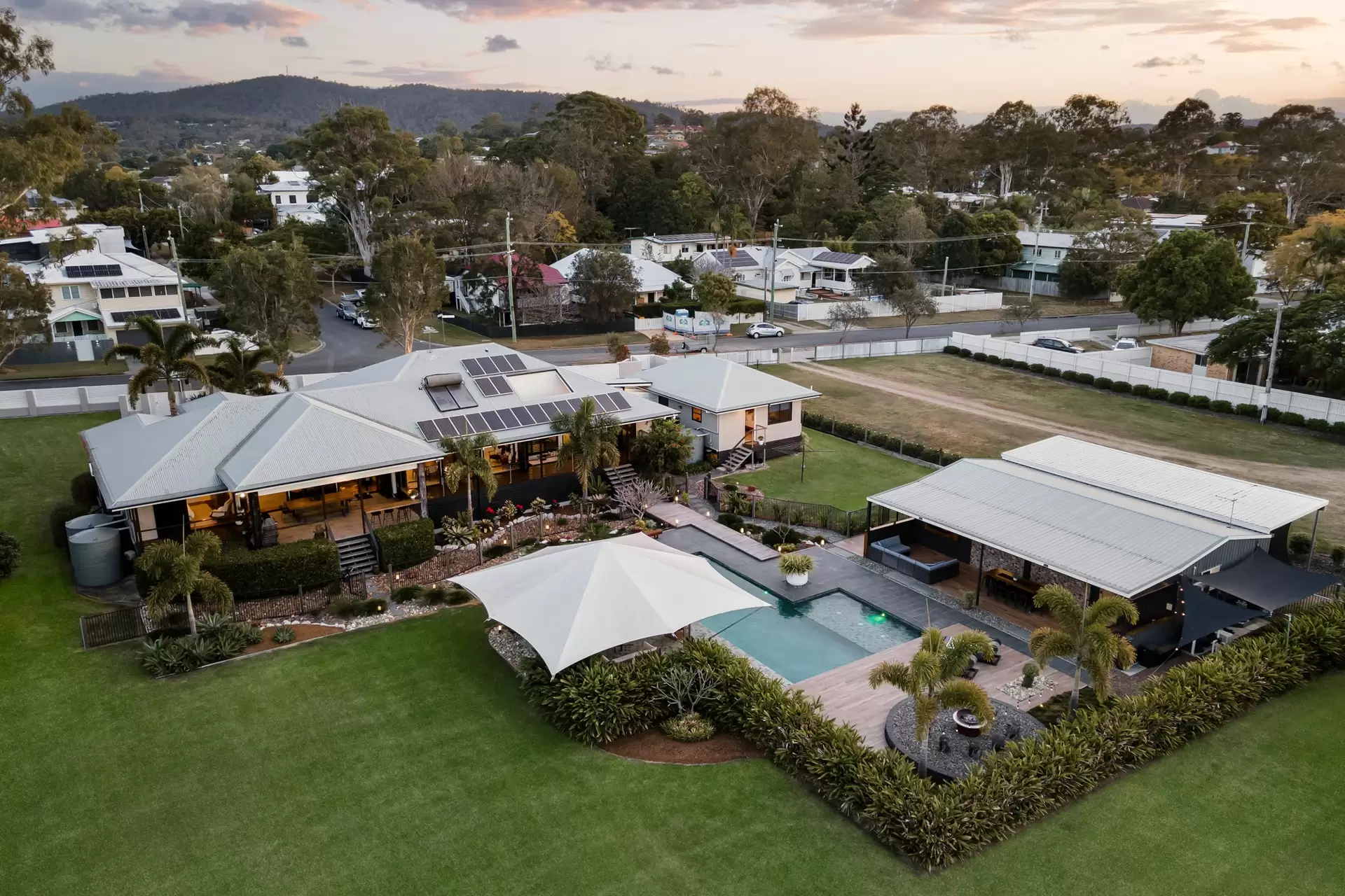 51 St Helens Road, Mitchelton Sold by  - image 1