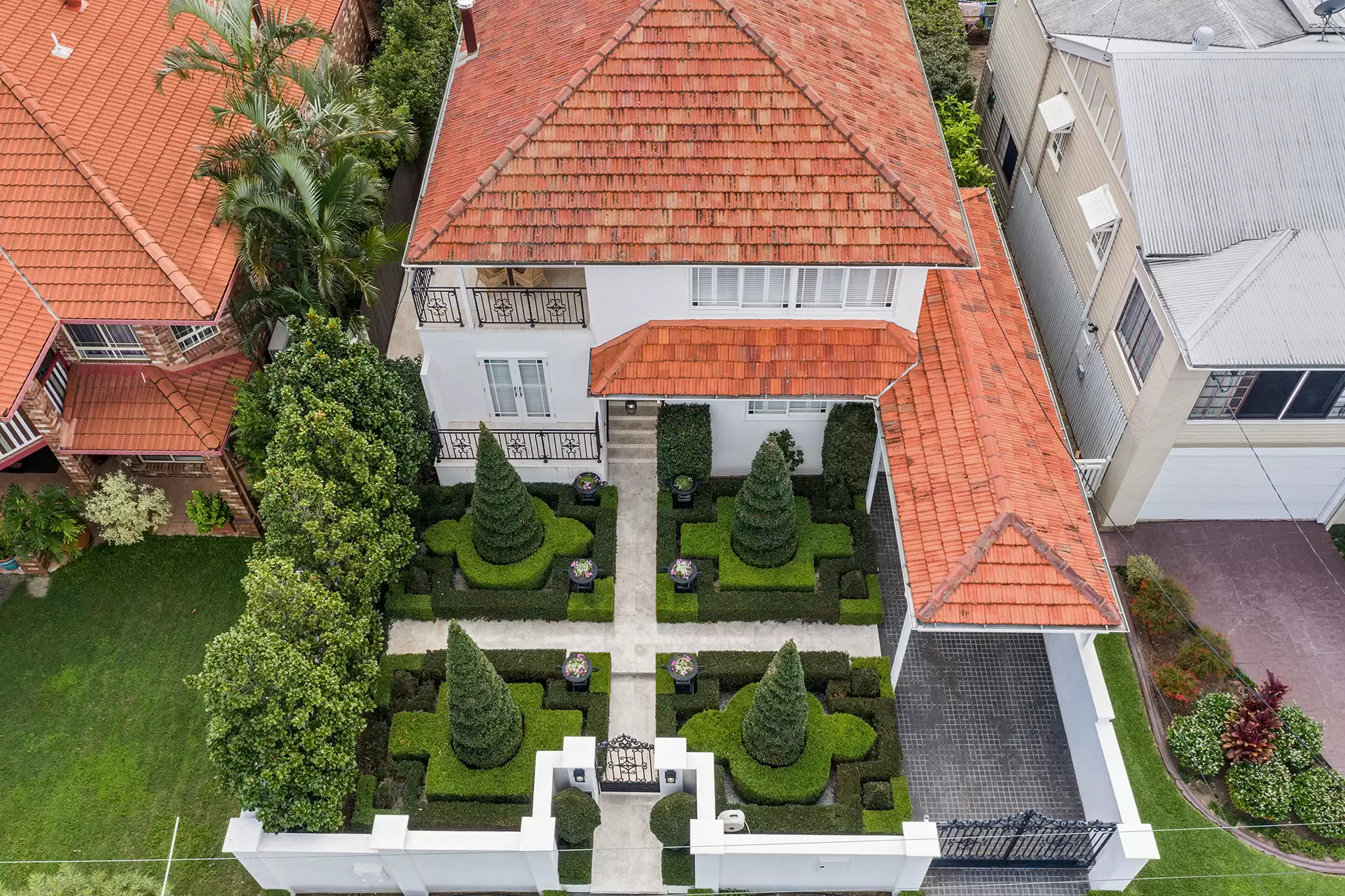 27 Westwood Street, Wavell Heights Sold by Queensland Sotheby's International Realty - image 1