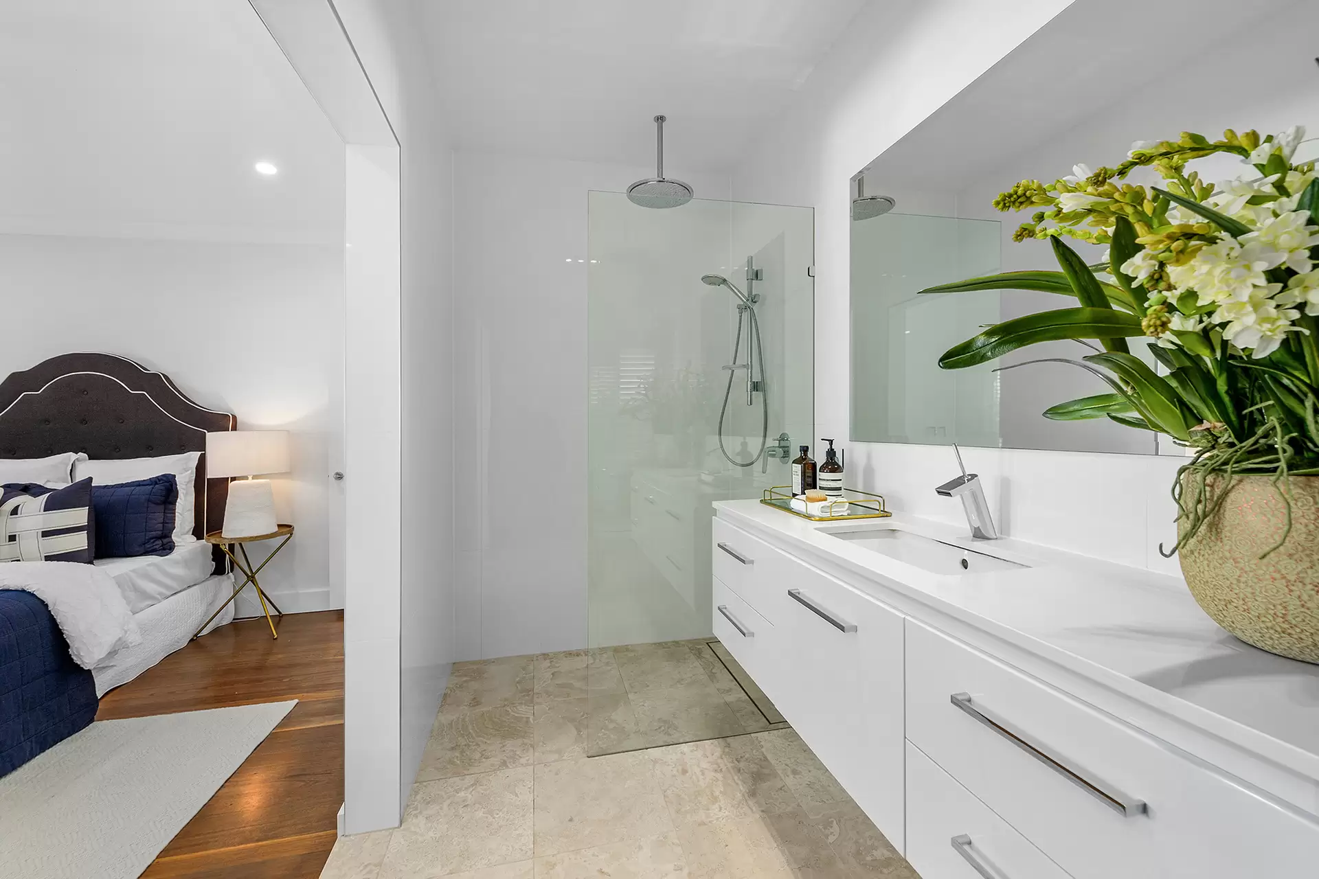 27 Westwood Street, Wavell Heights Sold by Queensland Sotheby's International Realty - image 1