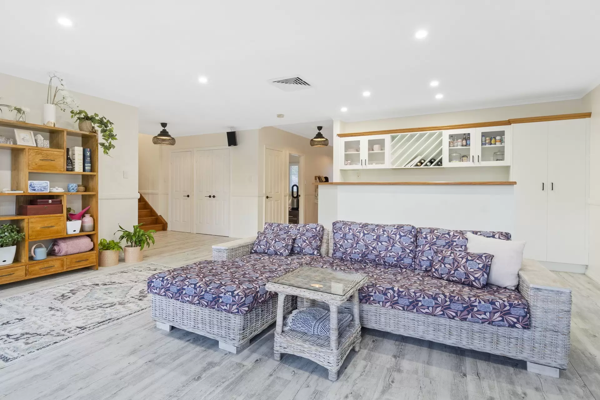 44 Little Shore Street, Cleveland Sold by Queensland Sotheby's International Realty - image 1