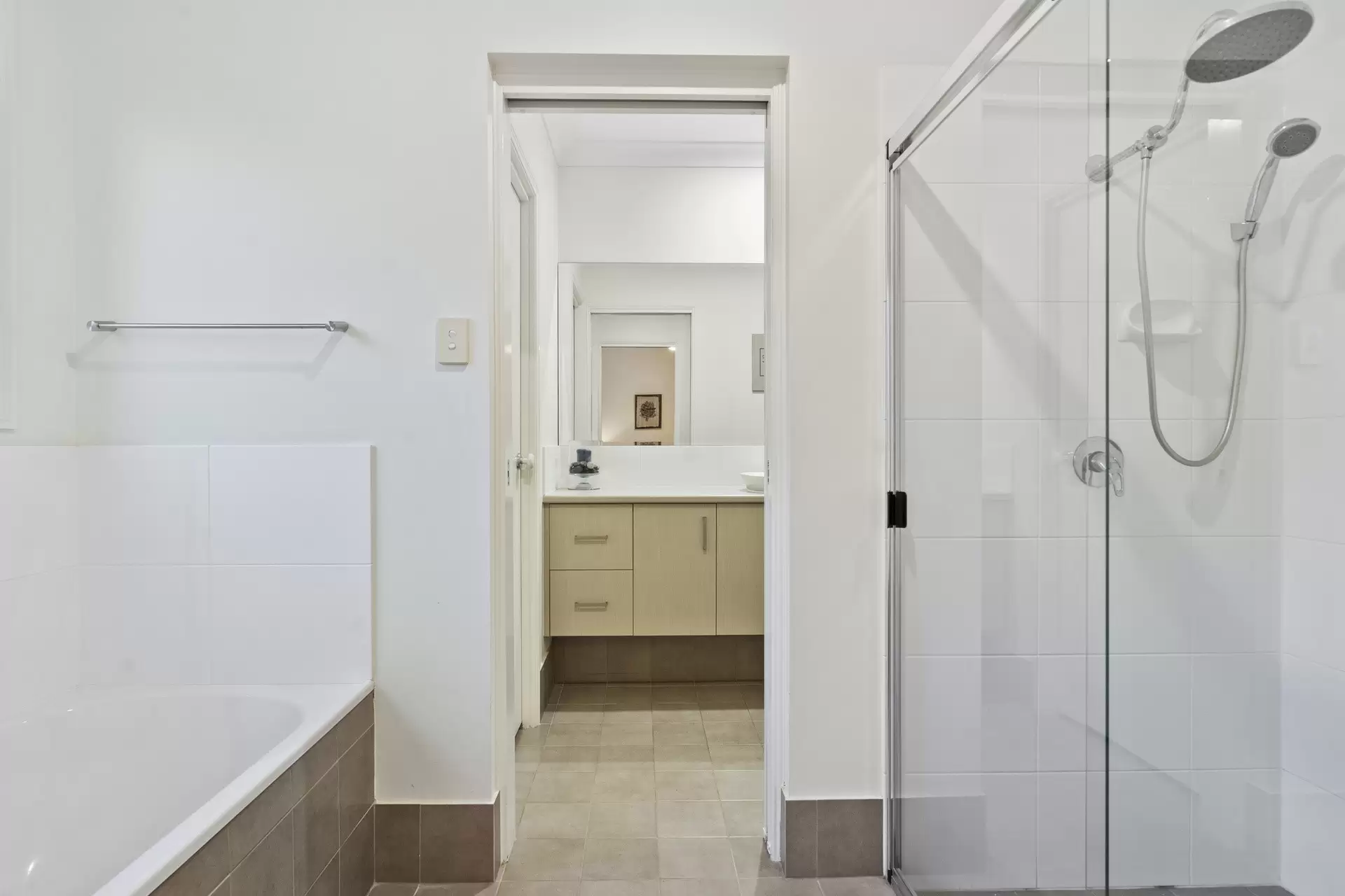 20 Riseborough Terrace, Cleveland Sold by Queensland Sotheby's International Realty - image 1