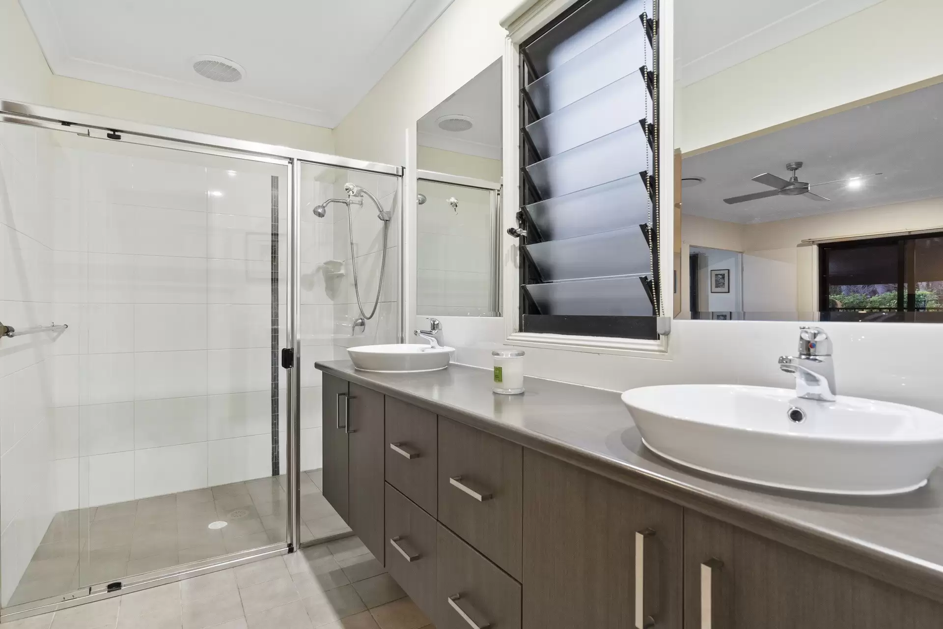 20 Riseborough Terrace, Cleveland Sold by Queensland Sotheby's International Realty - image 1