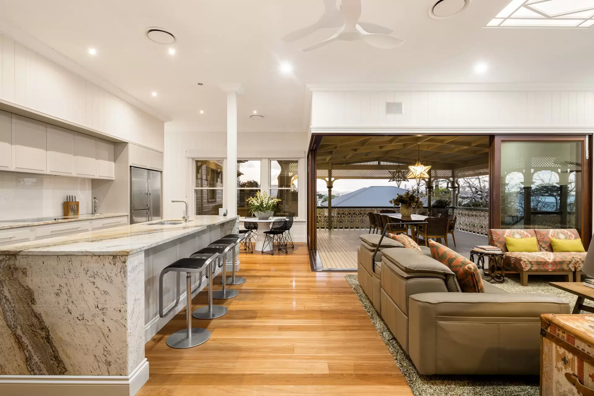 91 Princess Street, Camp Hill Sold by Queensland Sotheby's International Realty - image 1