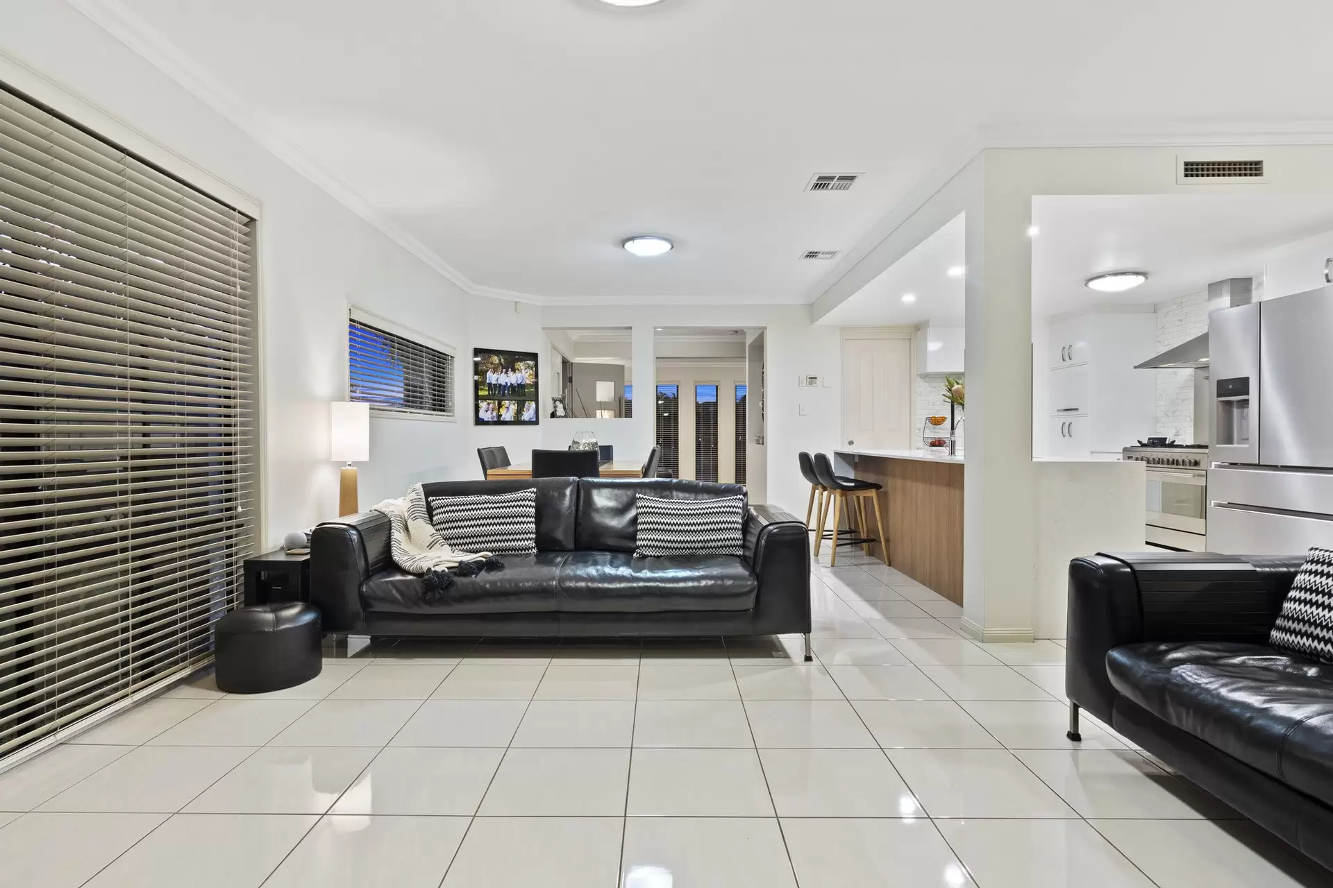 11 Moreton Road, Thornlands Sold by Queensland Sotheby's International Realty - image 1