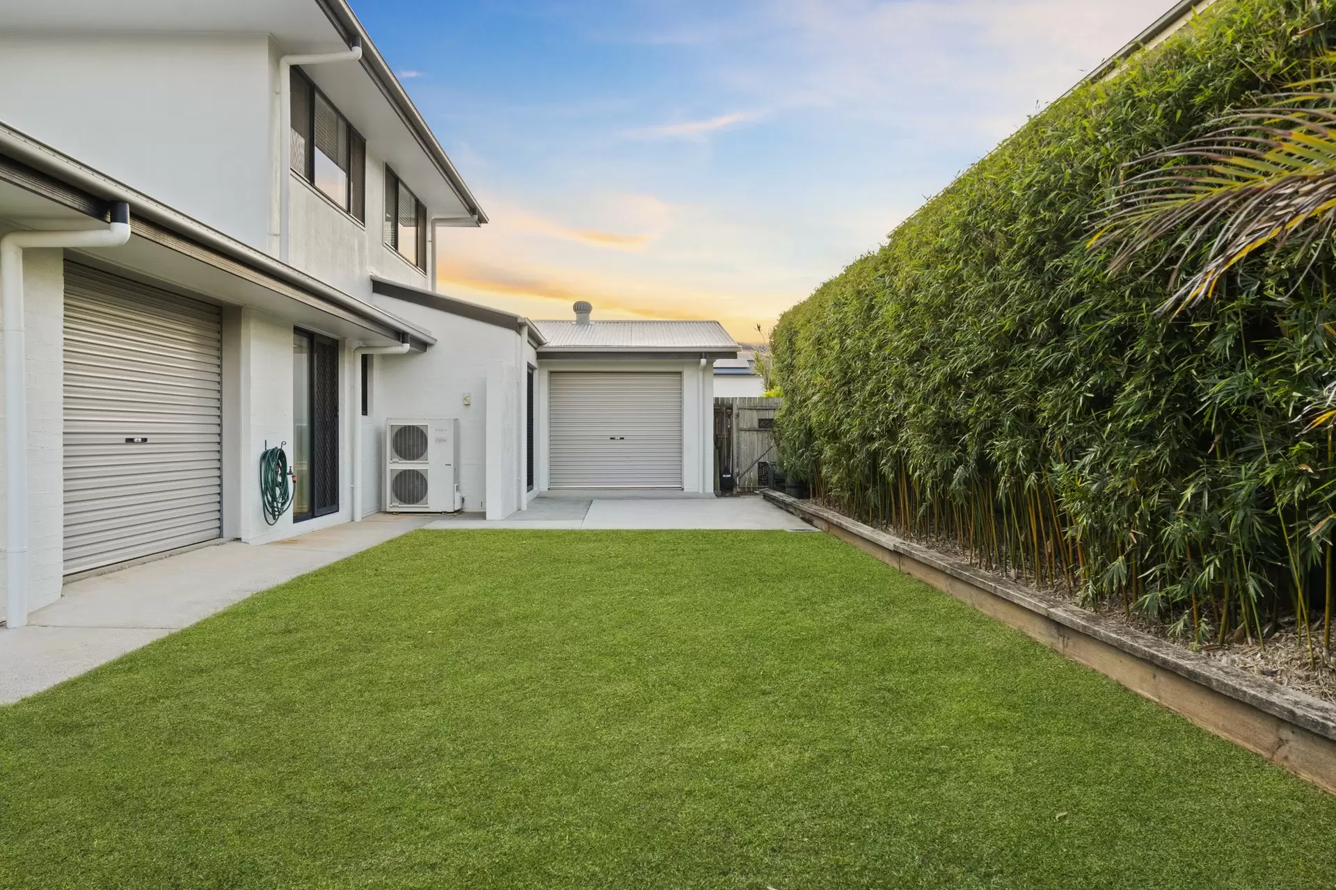 11 Moreton Road, Thornlands Sold by Queensland Sotheby's International Realty - image 1
