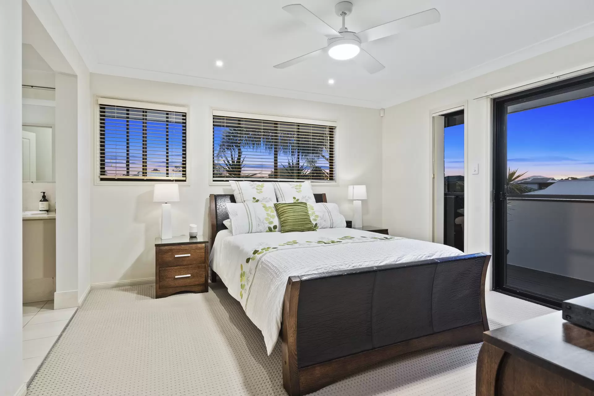 11 Moreton Road, Thornlands Sold by Queensland Sotheby's International Realty - image 1