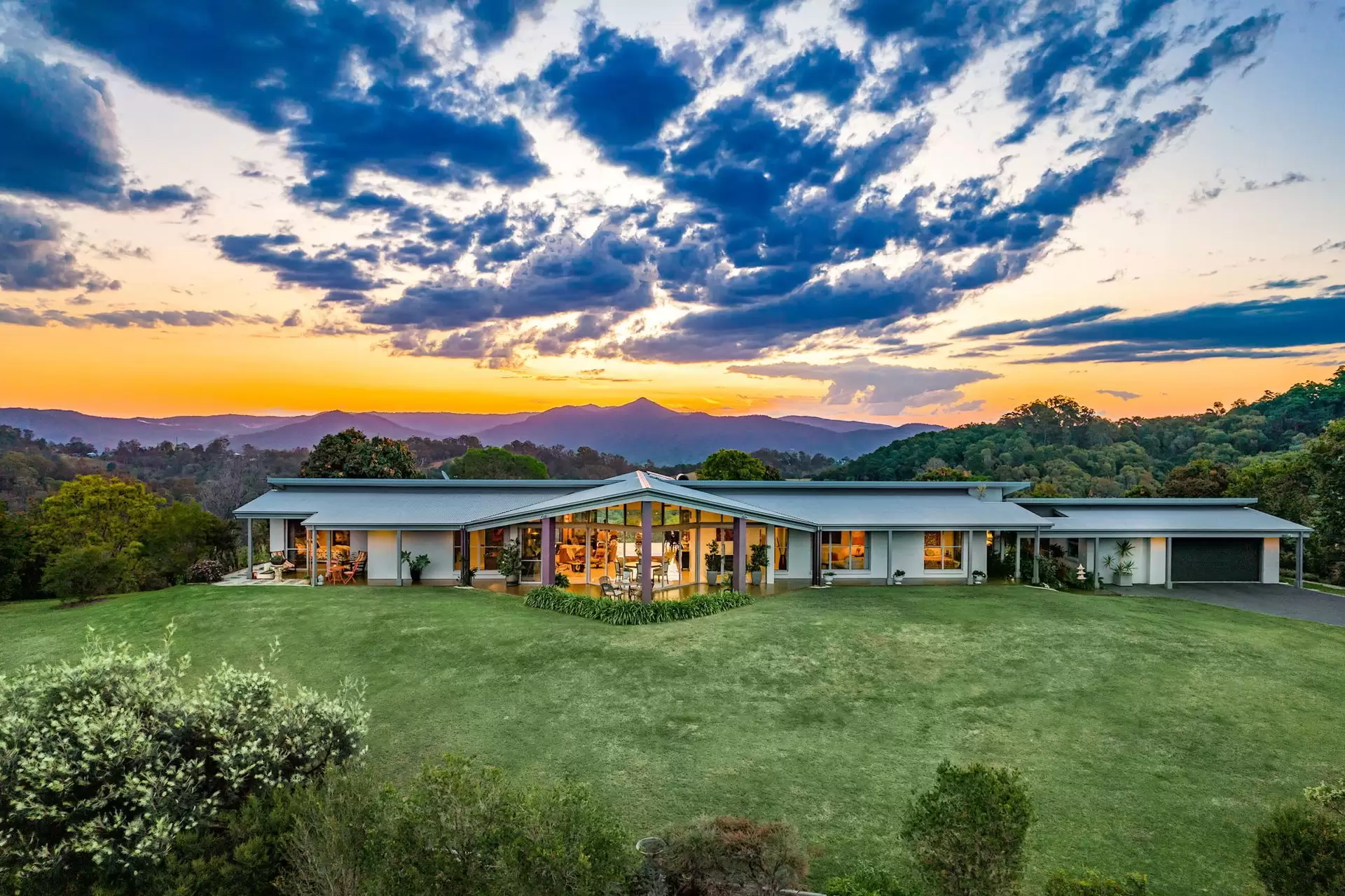 4 Highlander Court, Clear Mountain Sold by  - image 1