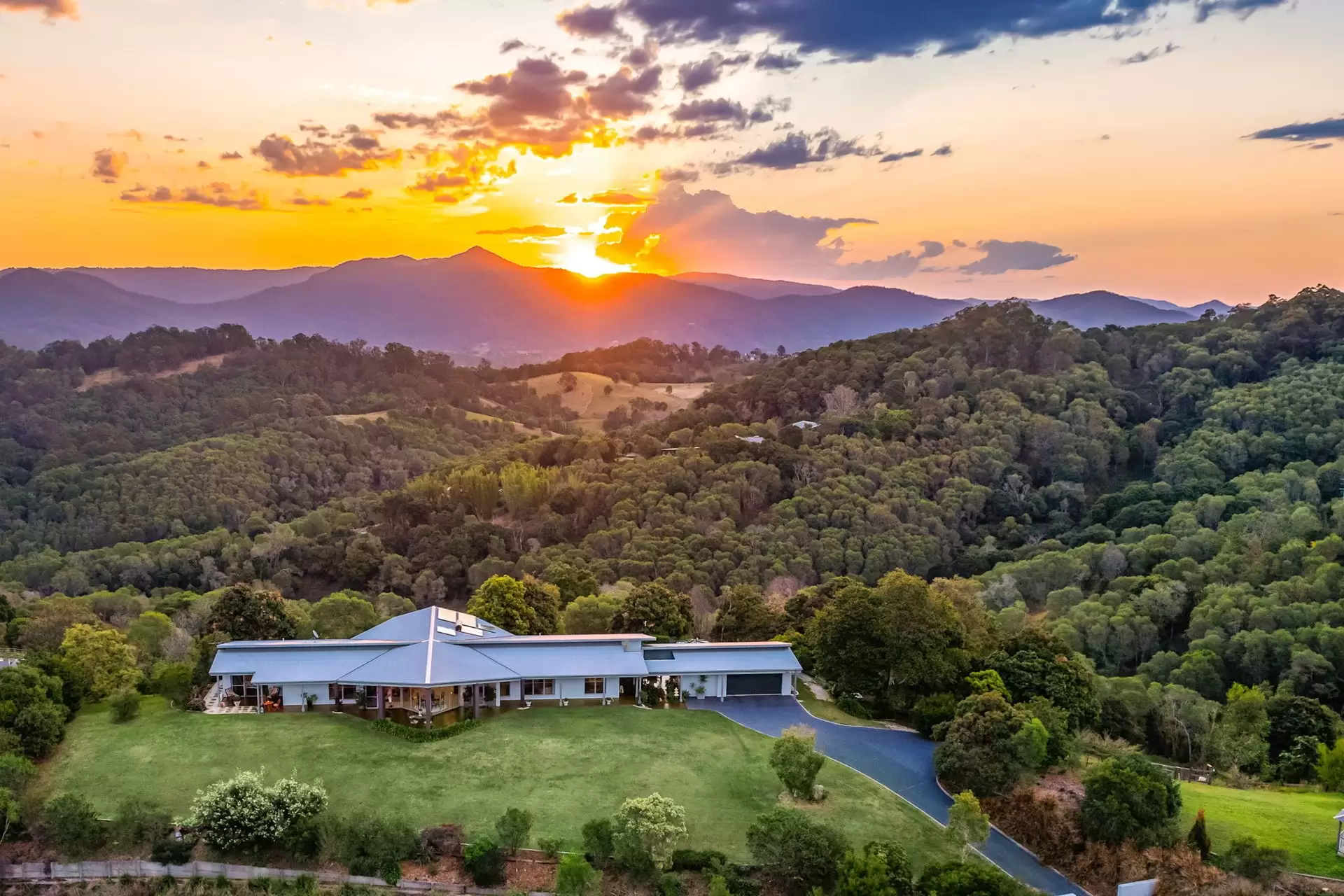 4 Highlander Court, Clear Mountain Sold by  - image 1