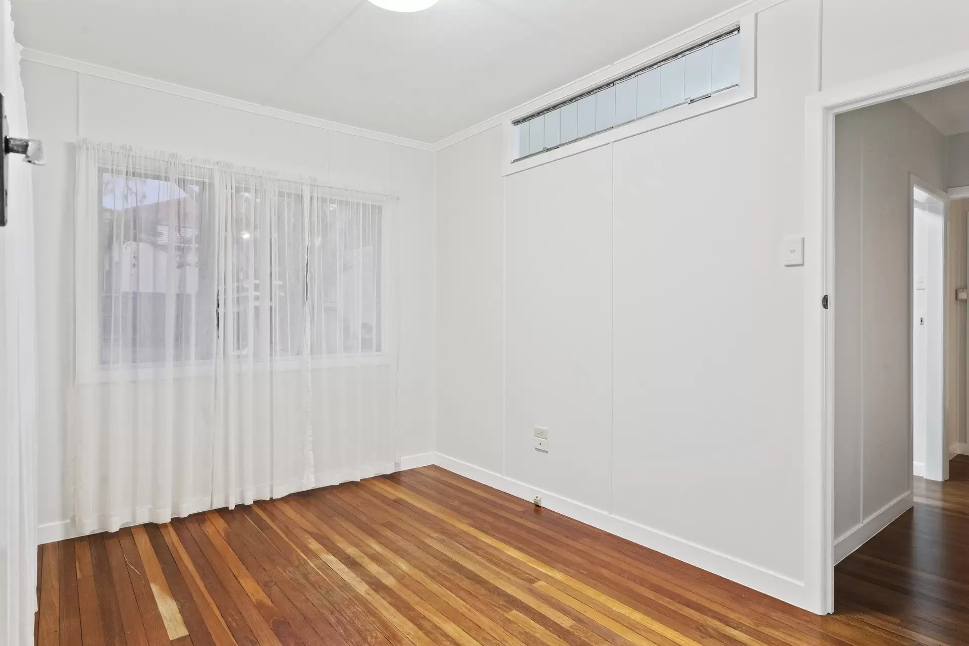 26 Talwong Street, Manly West Sold by Queensland Sotheby's International Realty - image 1