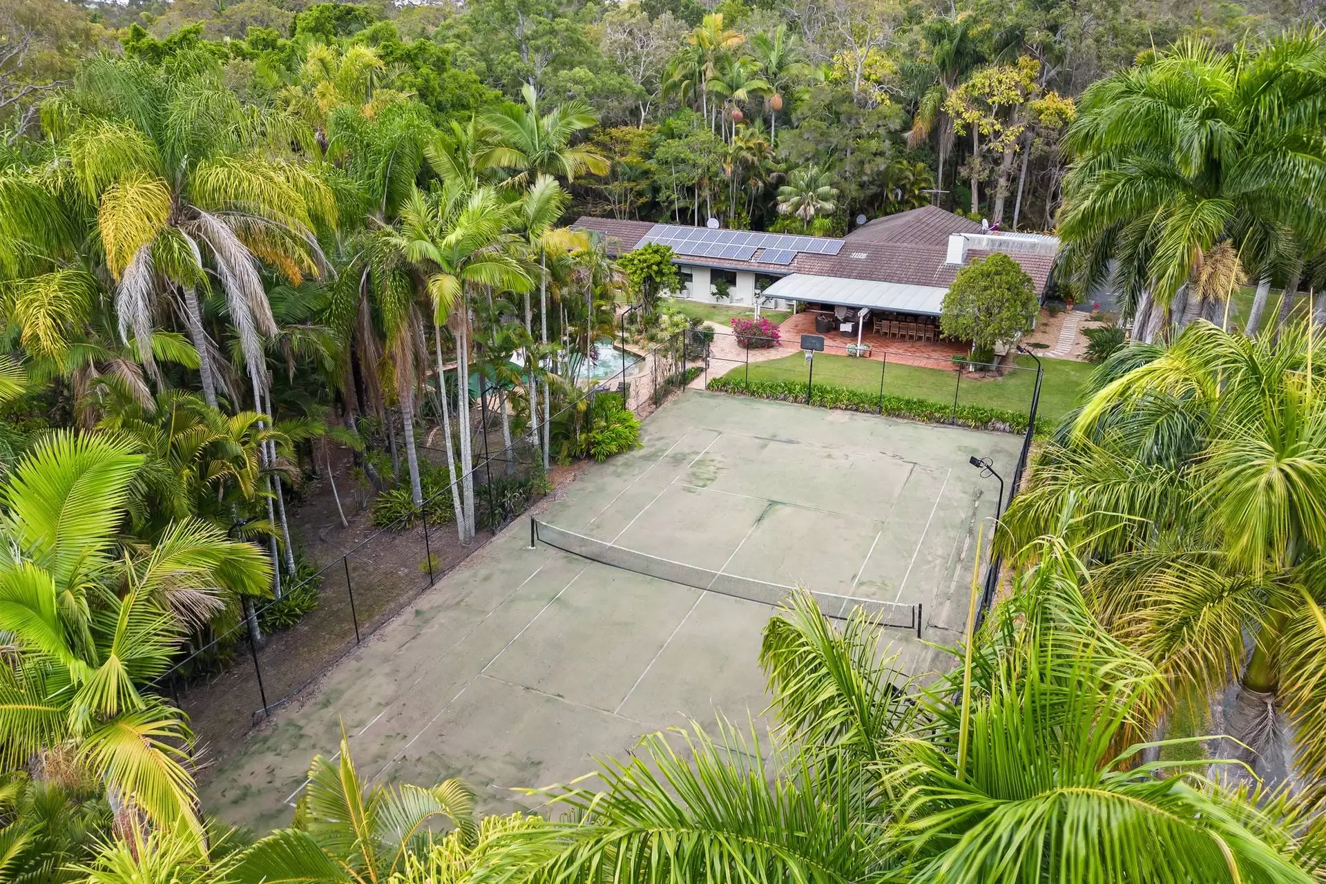 553 Grassdale Road, Gumdale Sold by Queensland Sotheby's International Realty - image 1
