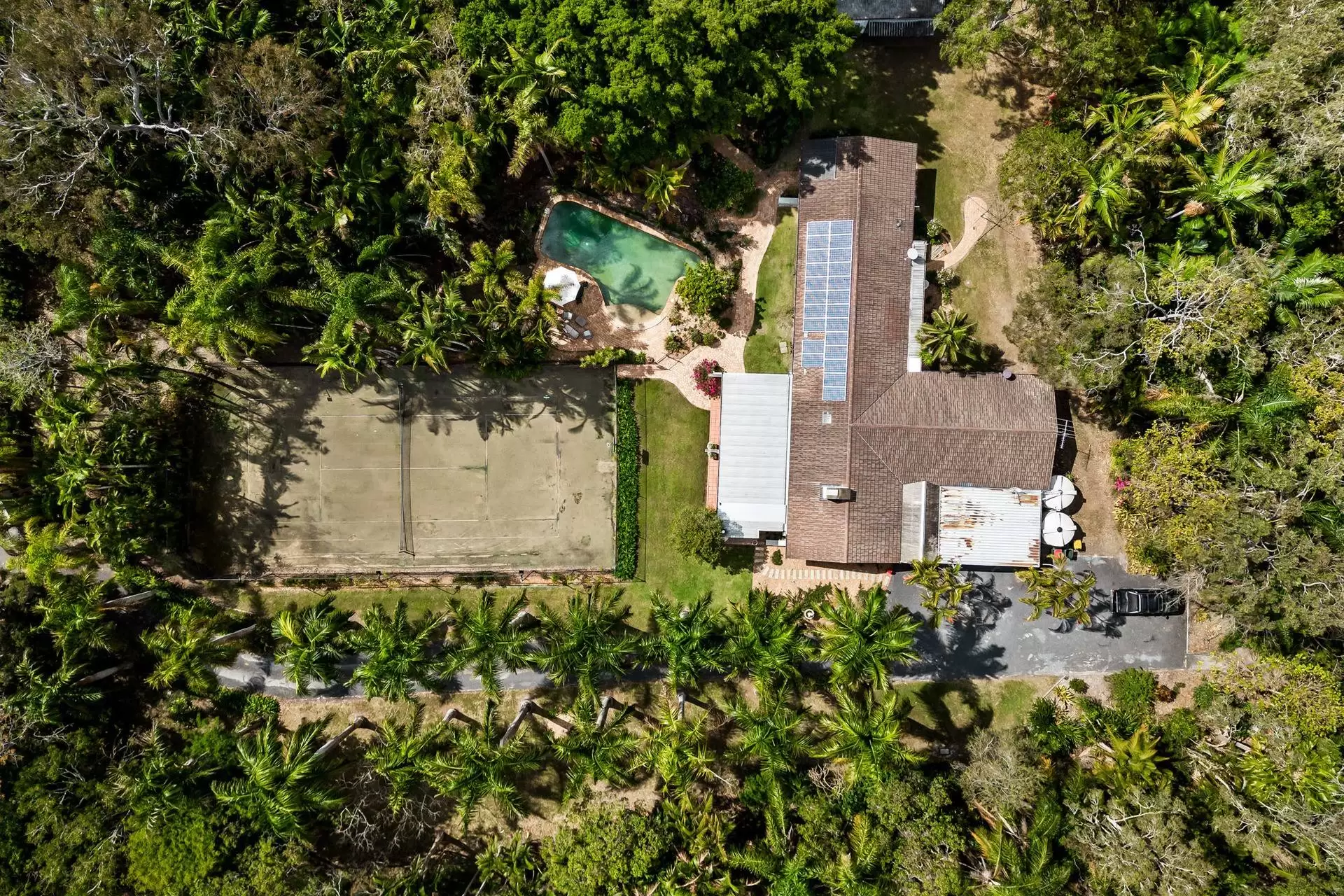 553 Grassdale Road, Gumdale Sold by Queensland Sotheby's International Realty - image 1