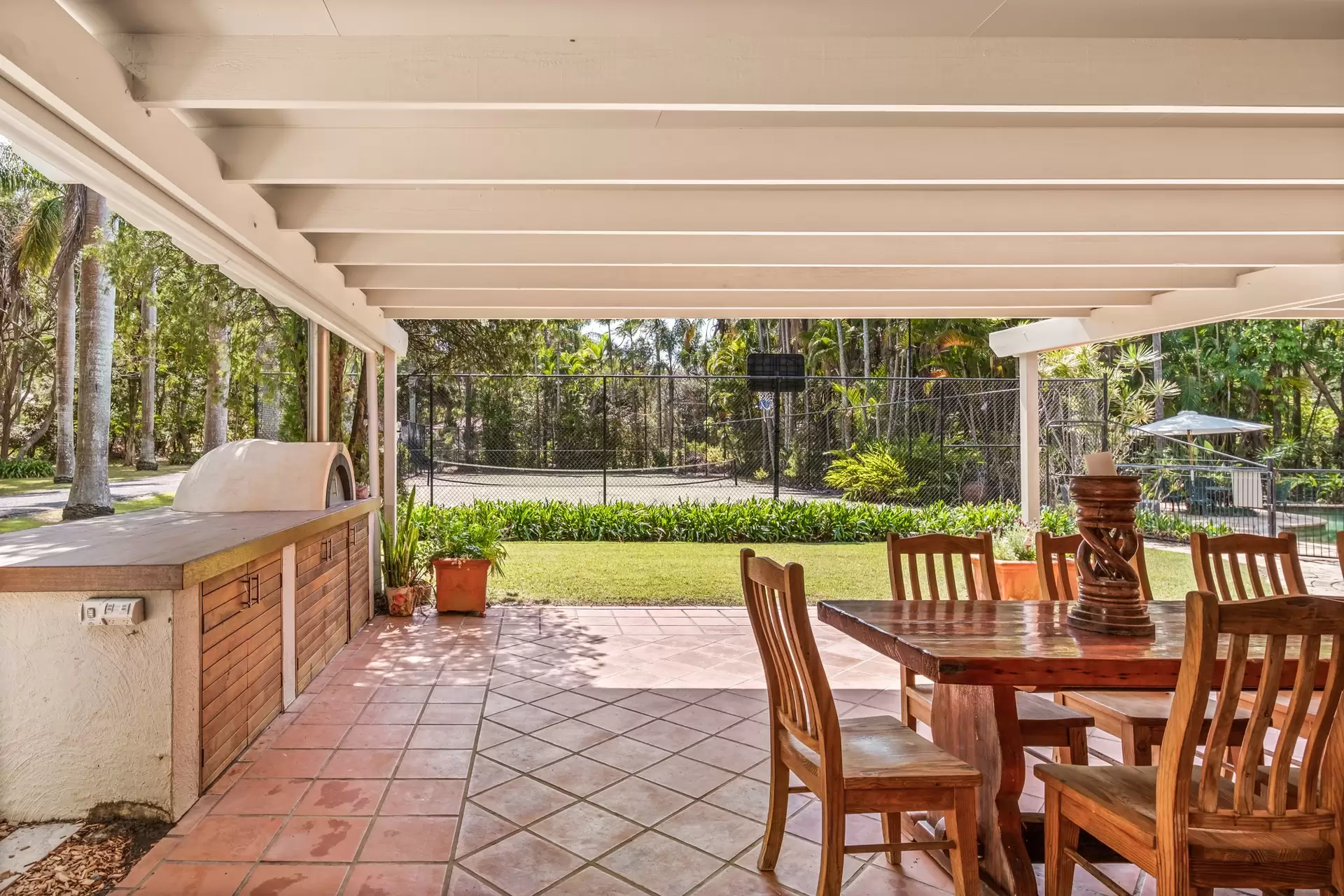 553 Grassdale Road, Gumdale Sold by Queensland Sotheby's International Realty - image 1