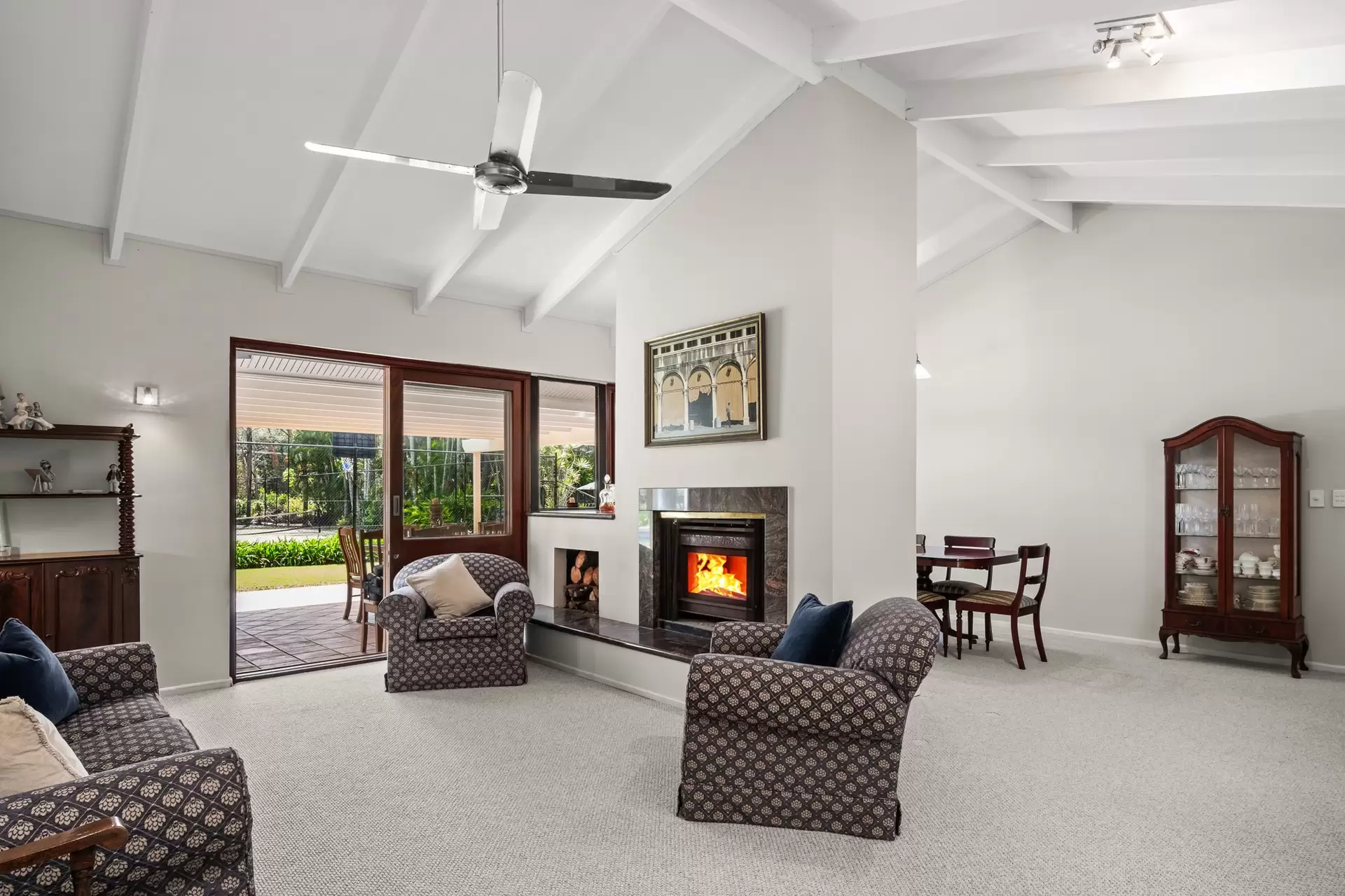 553 Grassdale Road, Gumdale Sold by Queensland Sotheby's International Realty - image 1