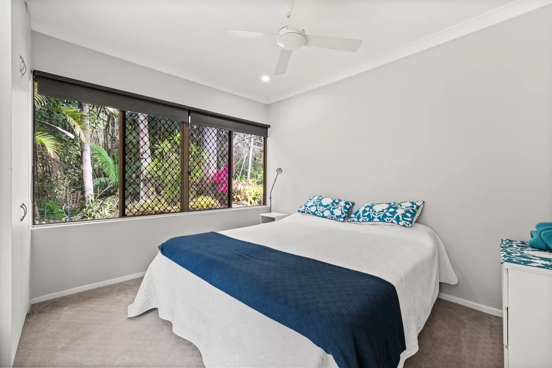 553 Grassdale Road, Gumdale Sold by Queensland Sotheby's International Realty - image 1