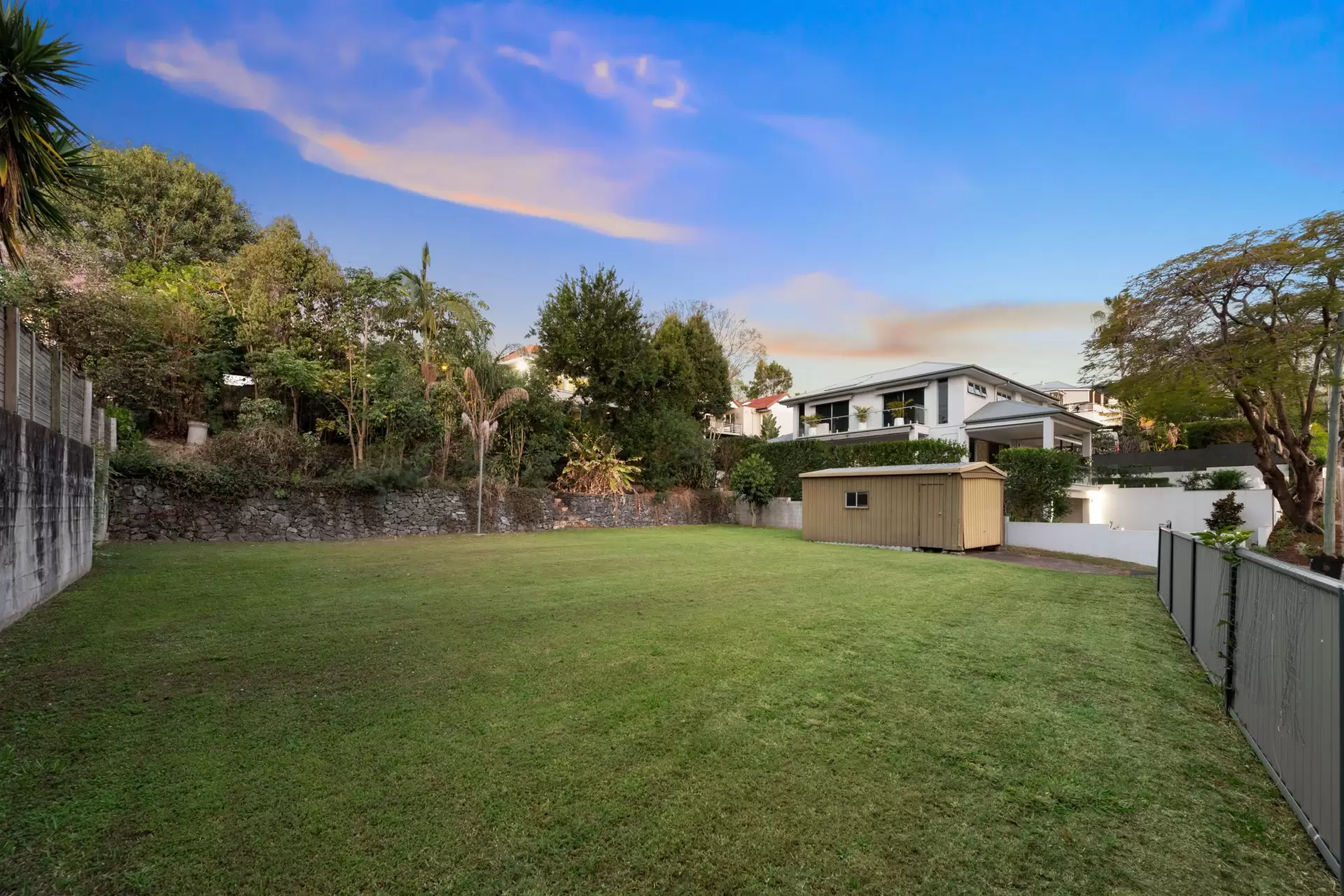 52 Virginia Avenue, Hawthorne Sold by Queensland Sotheby's International Realty - image 1