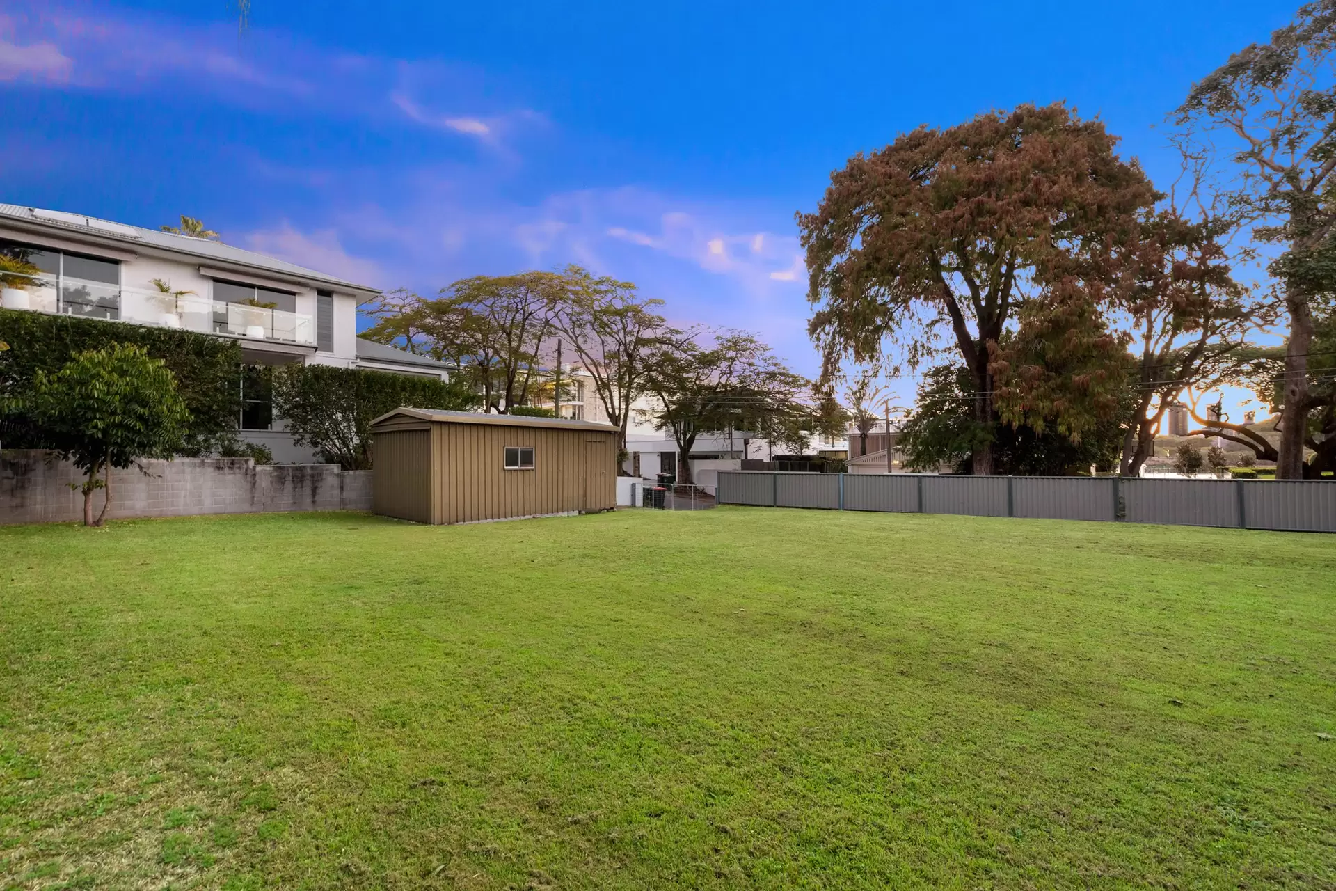 52 Virginia Avenue, Hawthorne Sold by Queensland Sotheby's International Realty - image 1