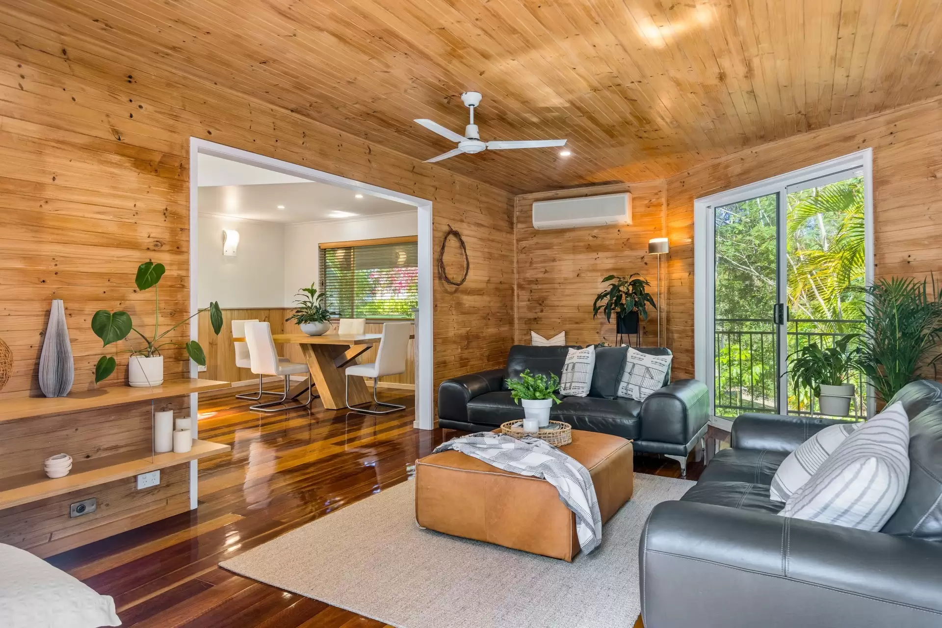 4 Ashdown Court, Tinbeerwah Sold by  - image 1