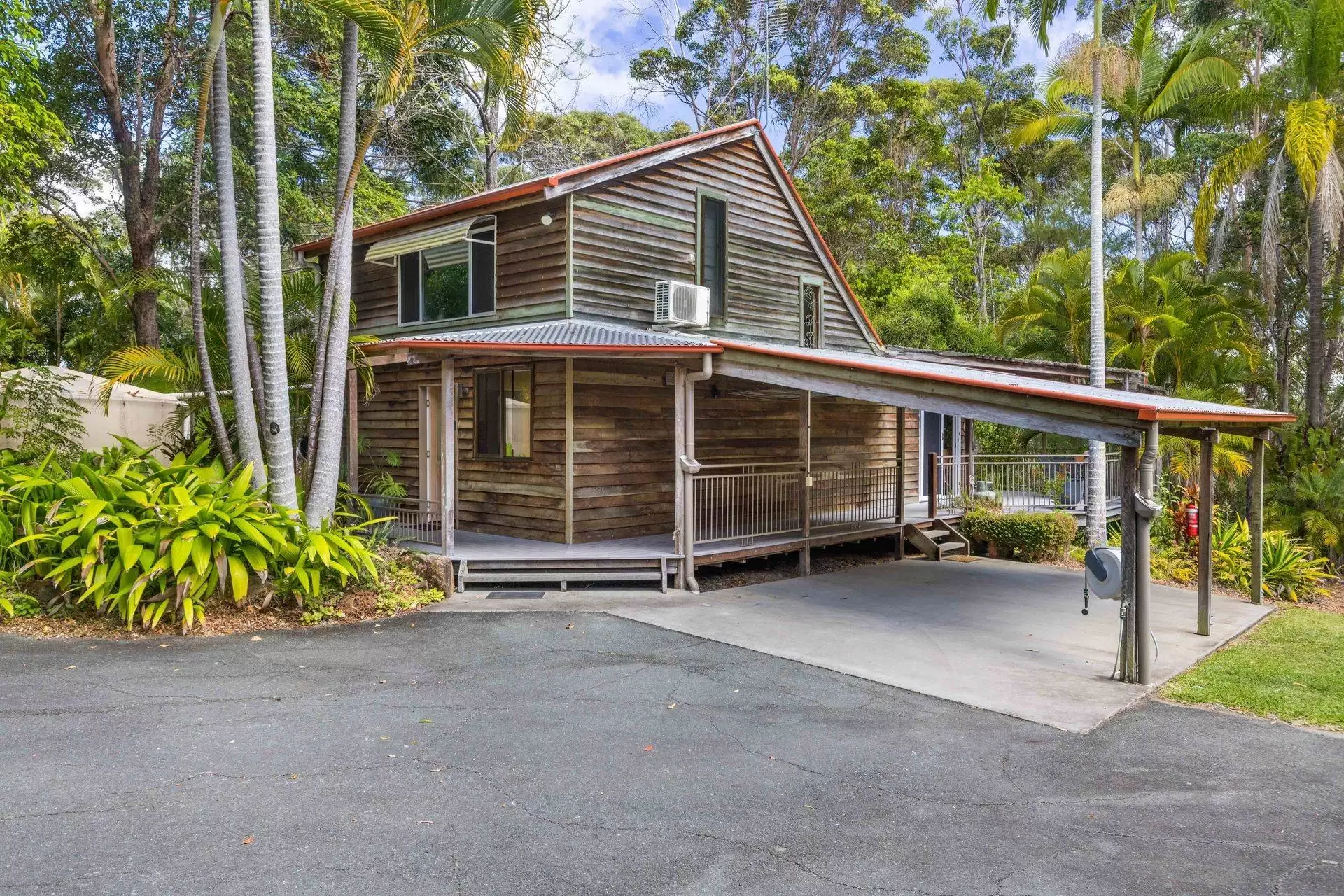 4 Ashdown Court, Tinbeerwah Sold by  - image 1