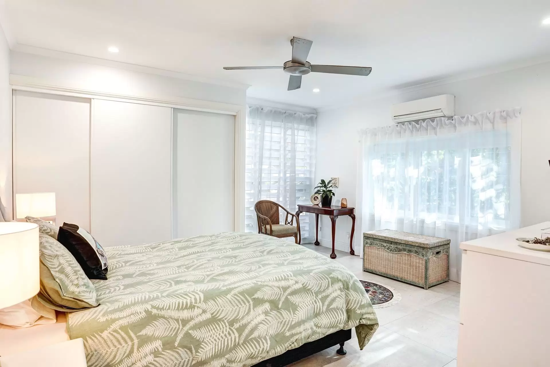 6 Seabrook Avenue, Port Douglas Sold by Queensland Sotheby's International Realty - image 1