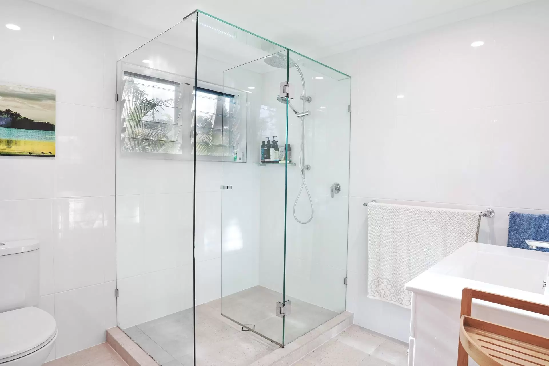 6 Seabrook Avenue, Port Douglas Sold by Queensland Sotheby's International Realty - image 1