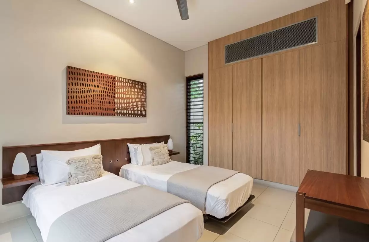 7 Bale Drive, Port Douglas Sold by Queensland Sotheby's International Realty - image 1