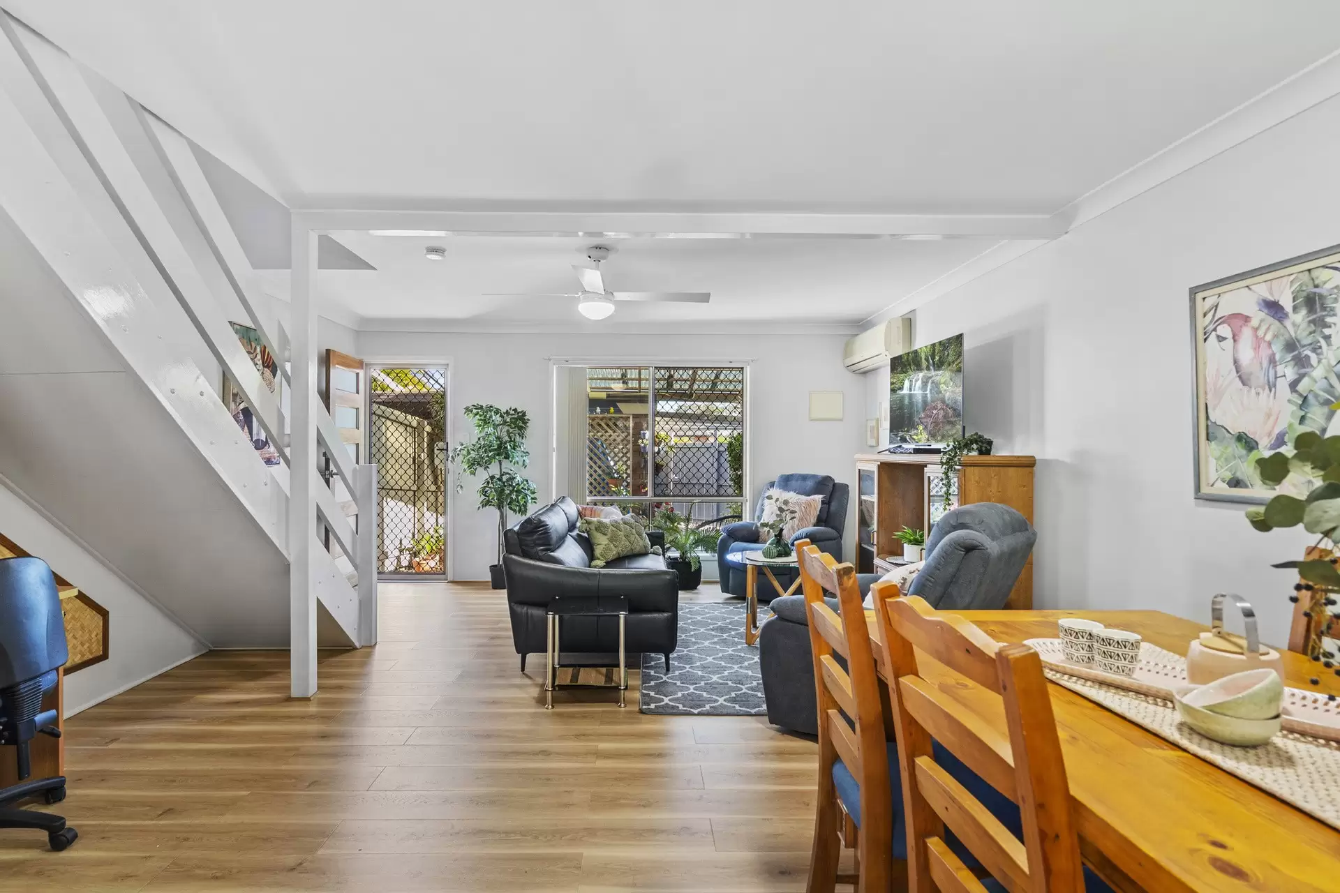 46/164-172 Wellington Street, Ormiston Sold by Queensland Sotheby's International Realty - image 1