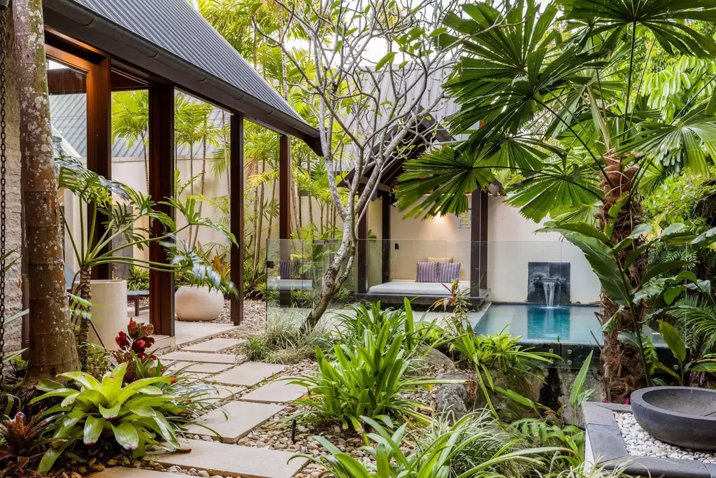 27 Bale Drive, Port Douglas Sold by Queensland Sotheby's International Realty