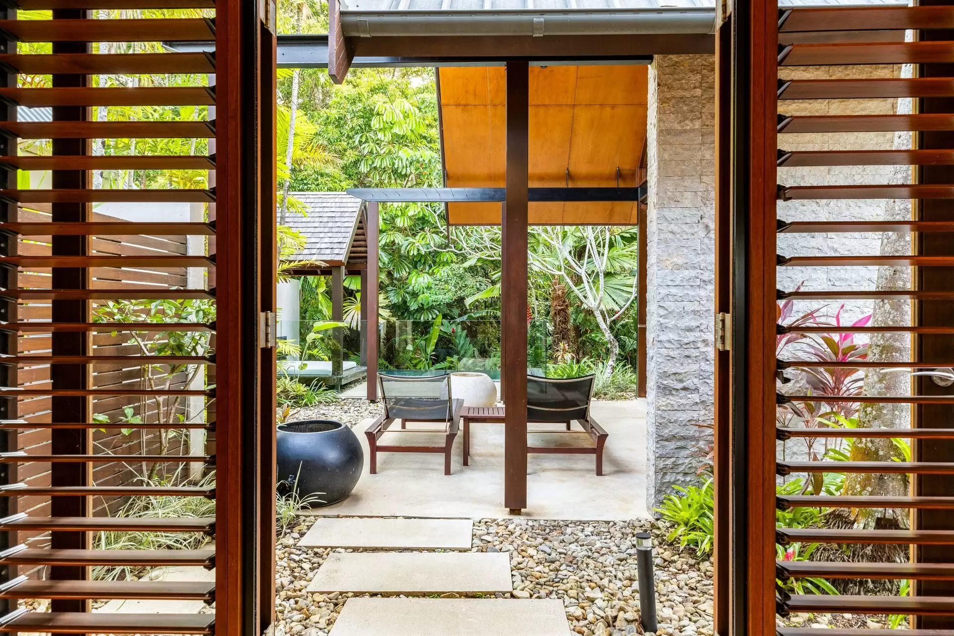 27 Bale Drive, Port Douglas Sold by Queensland Sotheby's International Realty - image 1